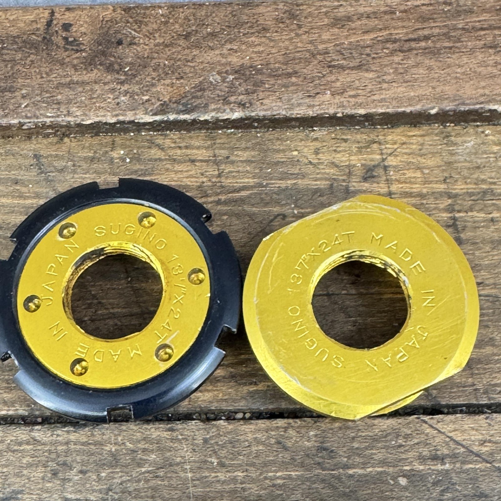 Vintage Sugino 15 Bottom Bracket Gold Alloy Cups Sealed Bearing English 68mm BSA