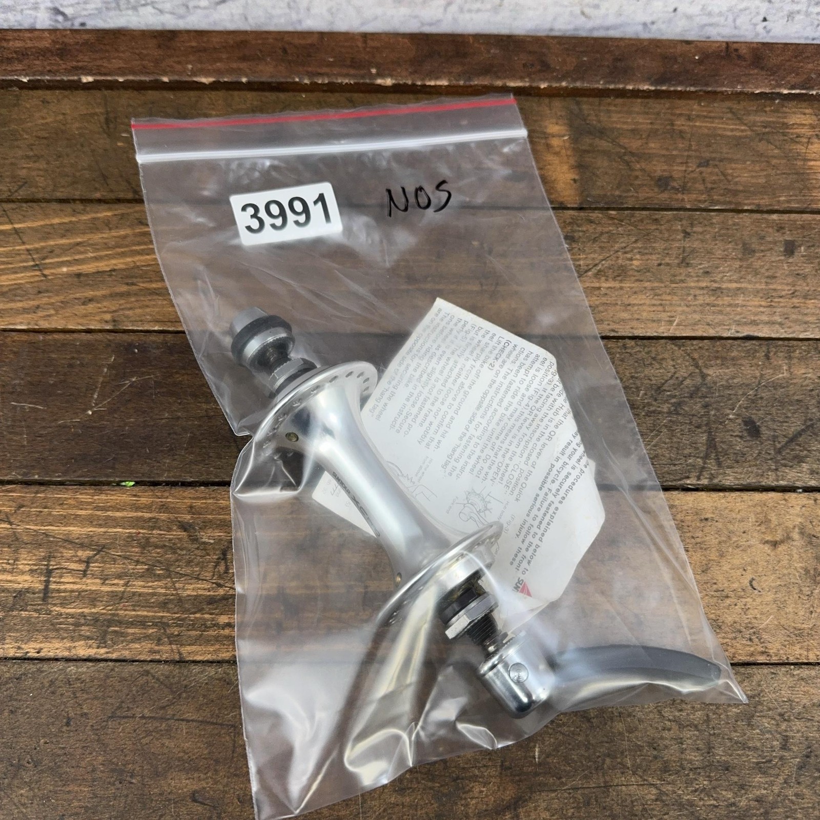 Vintage Suntour XC Pro Front Hub 36H NOS 100mm QR WTB Grease Guard Skewer MTB