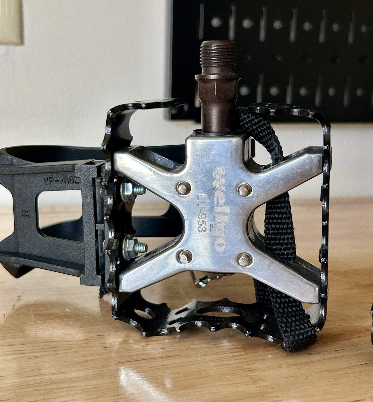 Vintage Wellgo BMX Bike Pedals LU-953 Trap Black & Silver Old School & Toe Clips