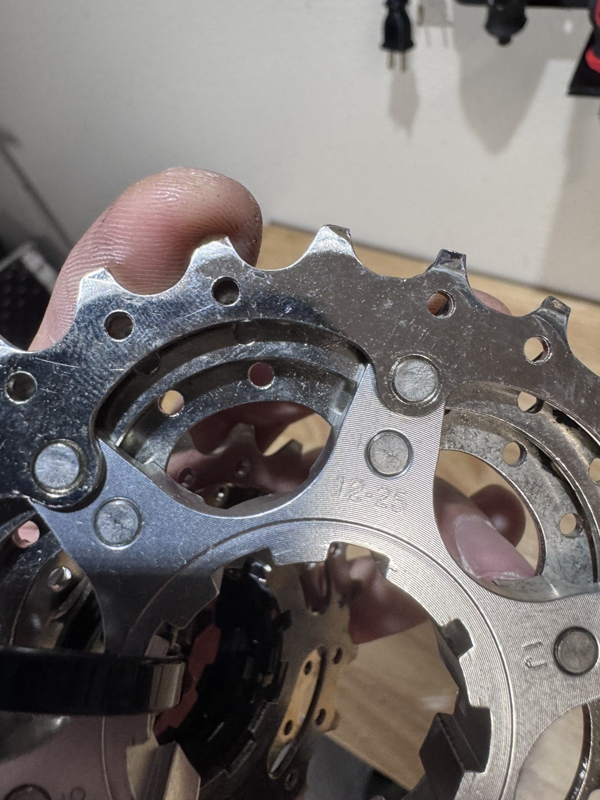 Shimano 105 10-speed CS-5700 12-25t Cassette