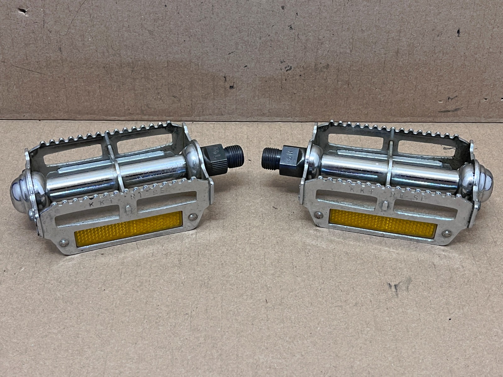 Vintage KKT RT-SF Bike Bicycle Pedals w/ Cat Eye Reflectors 9/16″ Japan