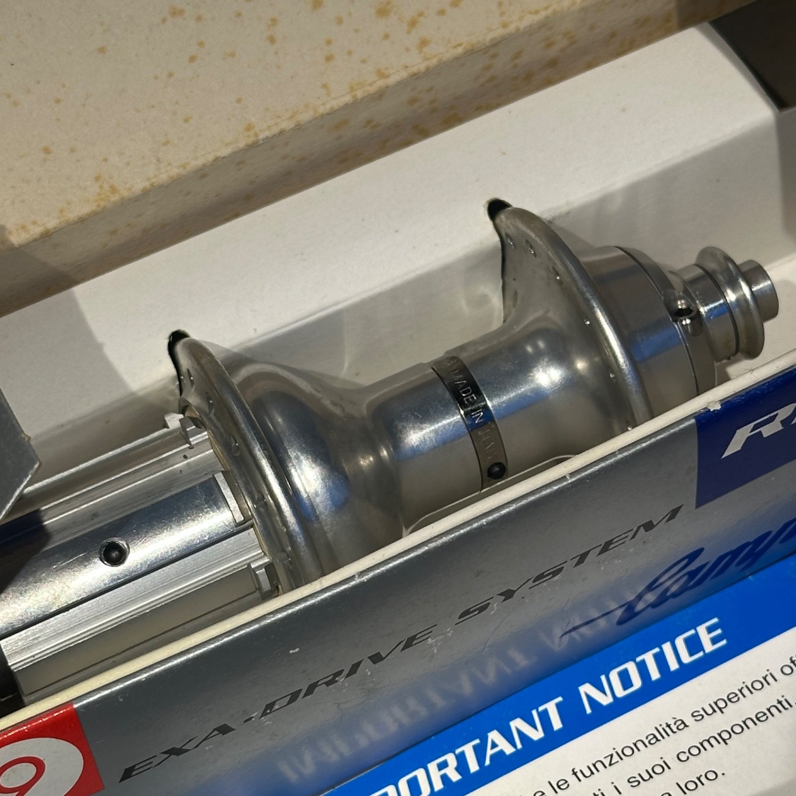 Campagnolo RECORD 9/10/11 Speed Road Hub Set w/Skewers 32H NOS Condition in BOX
