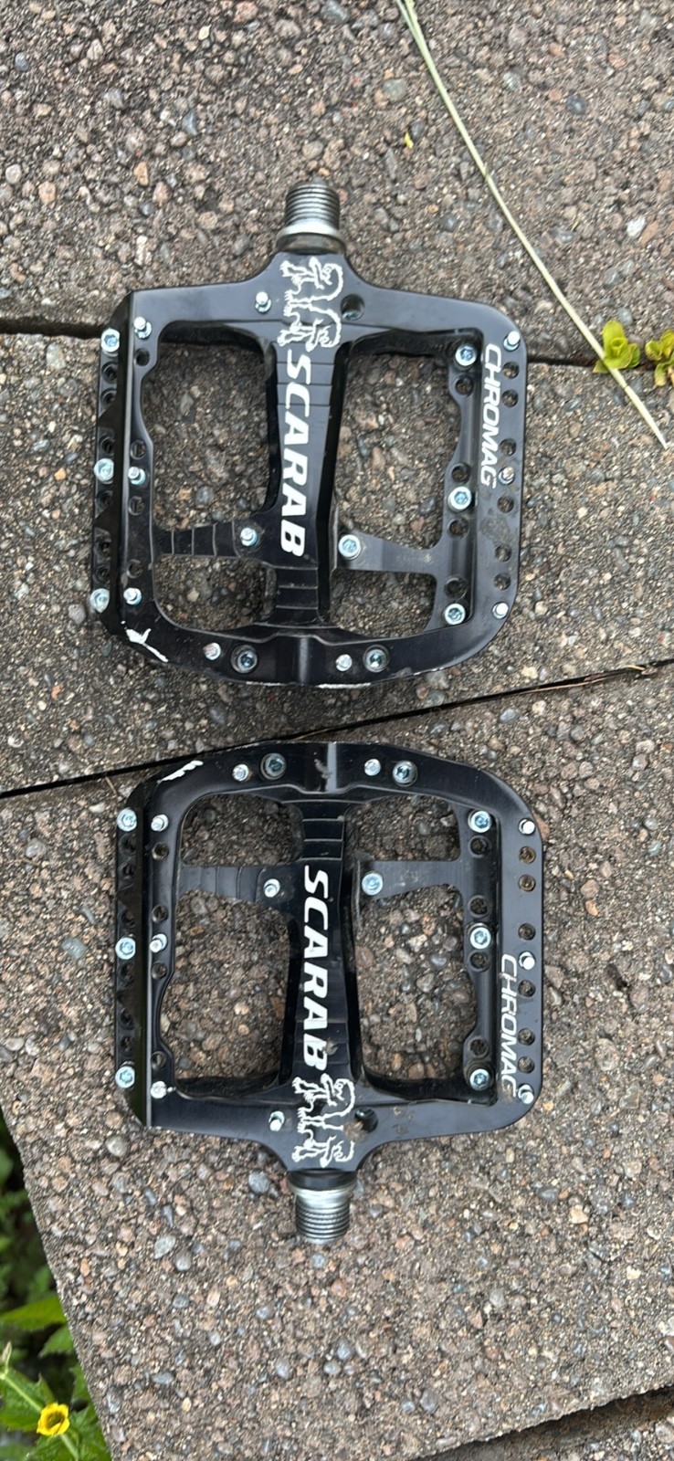 chromag scarab mount bike flat pedals black