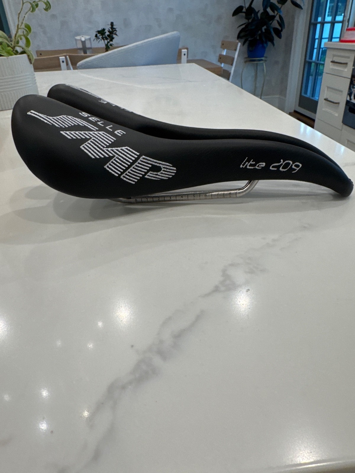 selle smp lite 209 black bicycle saddle