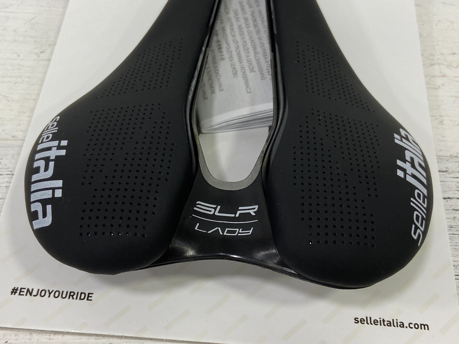 Selle Italia SLR Boost Lady Superflow L3 Ti Rail Saddle