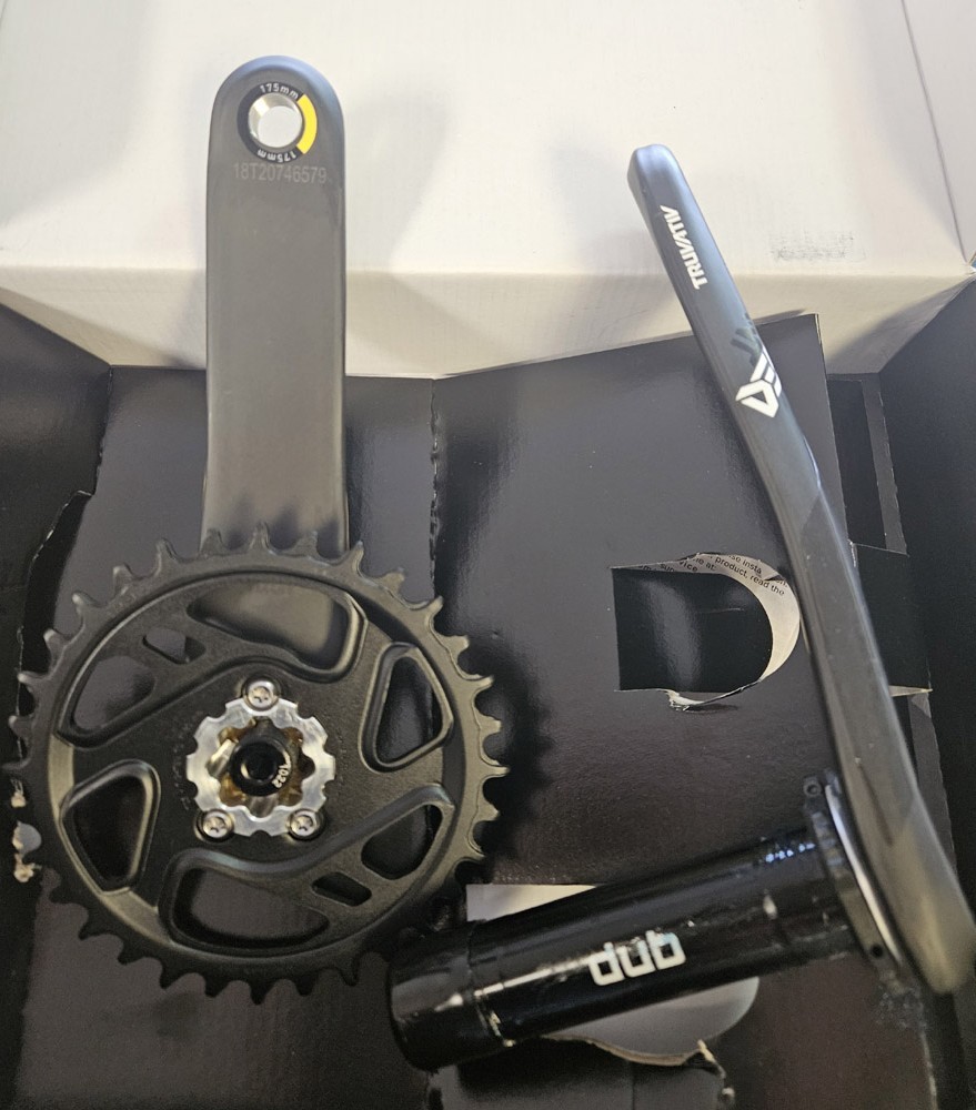 TRUVATIV Descendant Carbon 175mm DUB Crankset , 32t, brand new, original packing