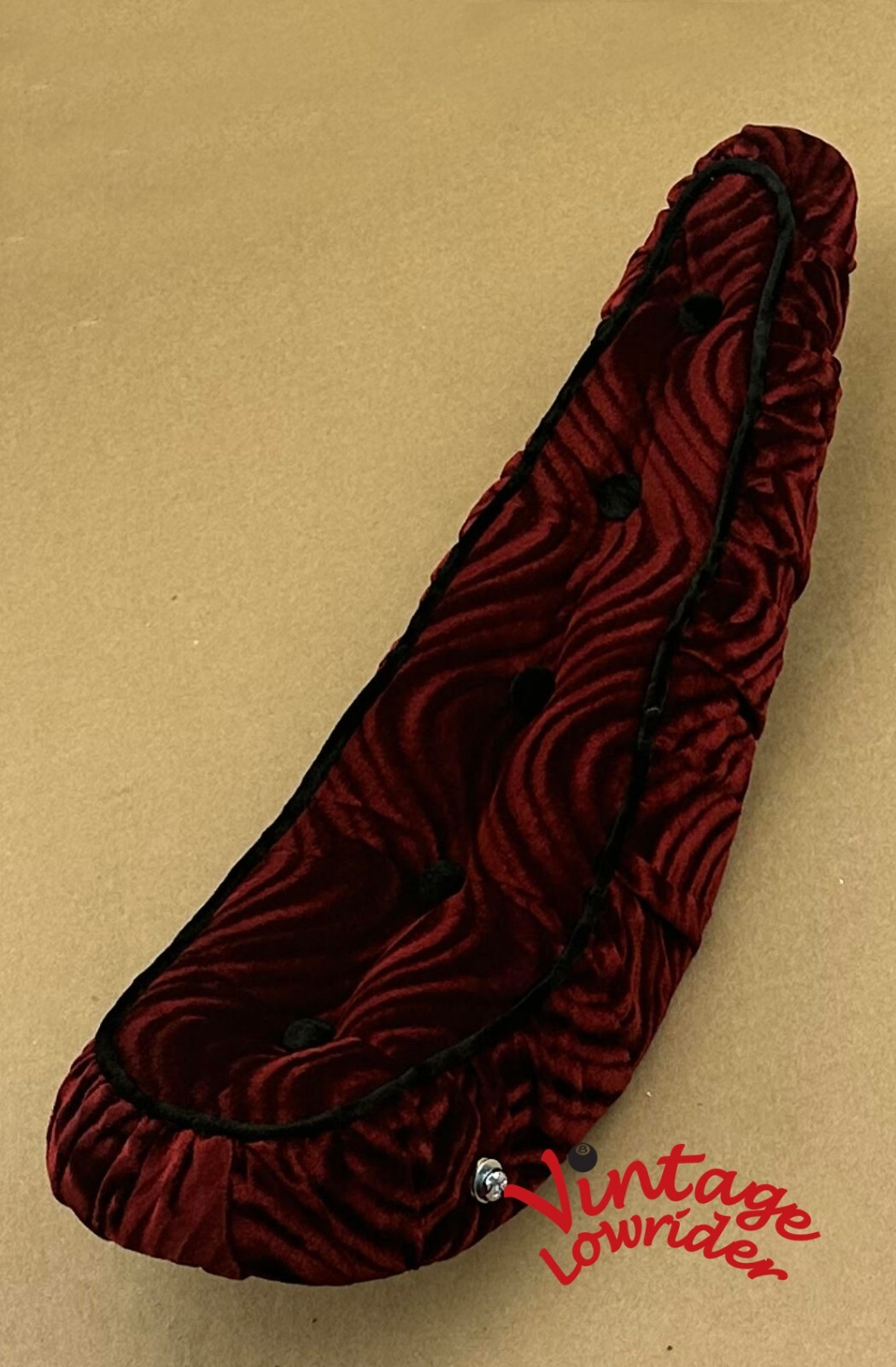 20″ CUSTOM LOWRIDER RED POLO BANANA SEAT WITH BUTTON & TRIM, CLEAN FINISHING.