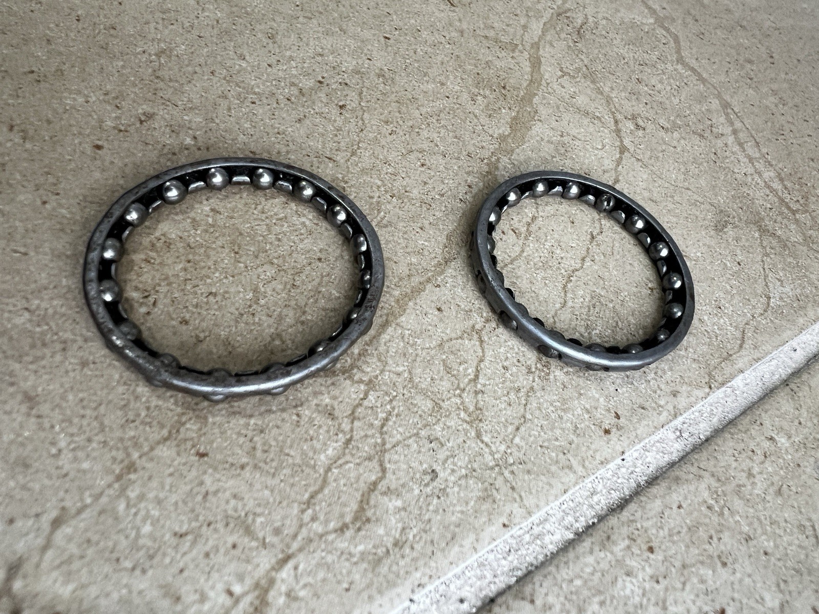 1 1/4” x 3/16” Headset Bearing Loose Ball MTB Headset 31.8mm 16 Ball Crown Pair