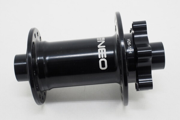 NEW! Stan’s NoTubes Neo Bicycle Front Hub 15×100 TA 6 Bolt Disc 28 Hole ZH0395