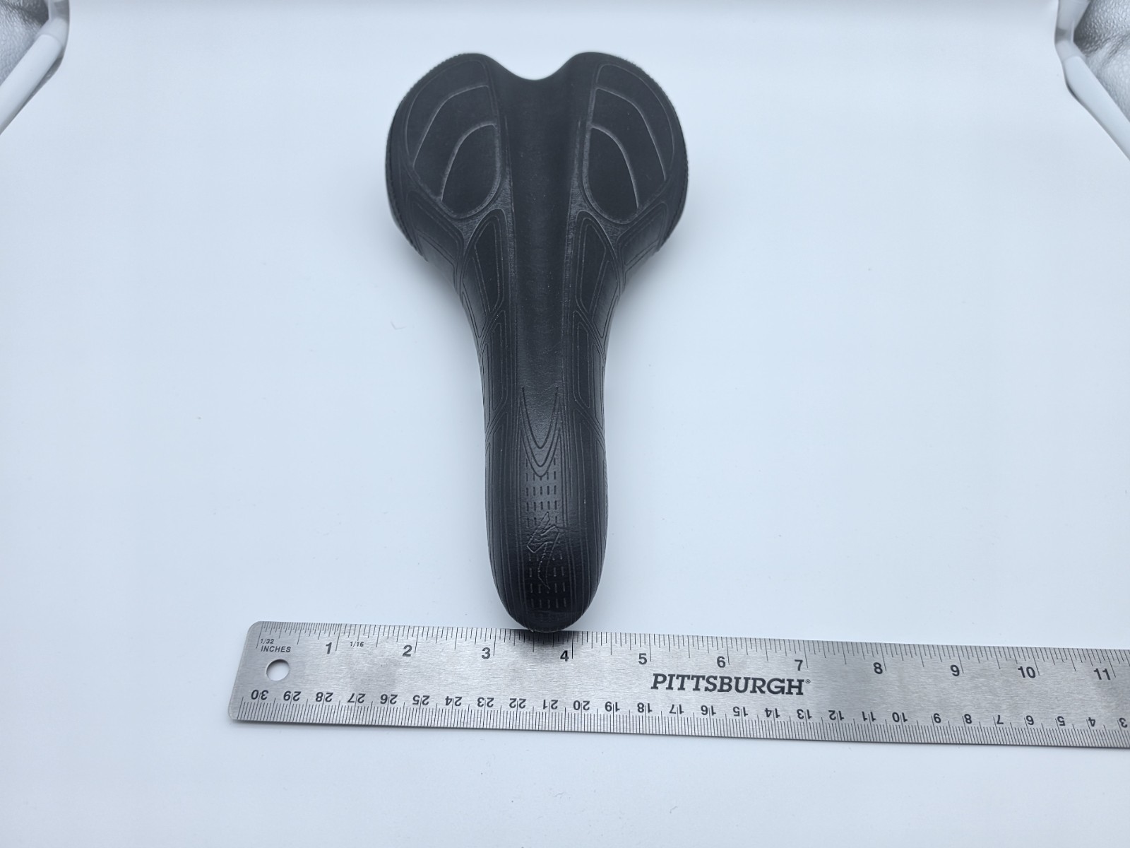Specialized Body Geometry Comp 143mm Bicycle Saddle – Used Road/Gravel