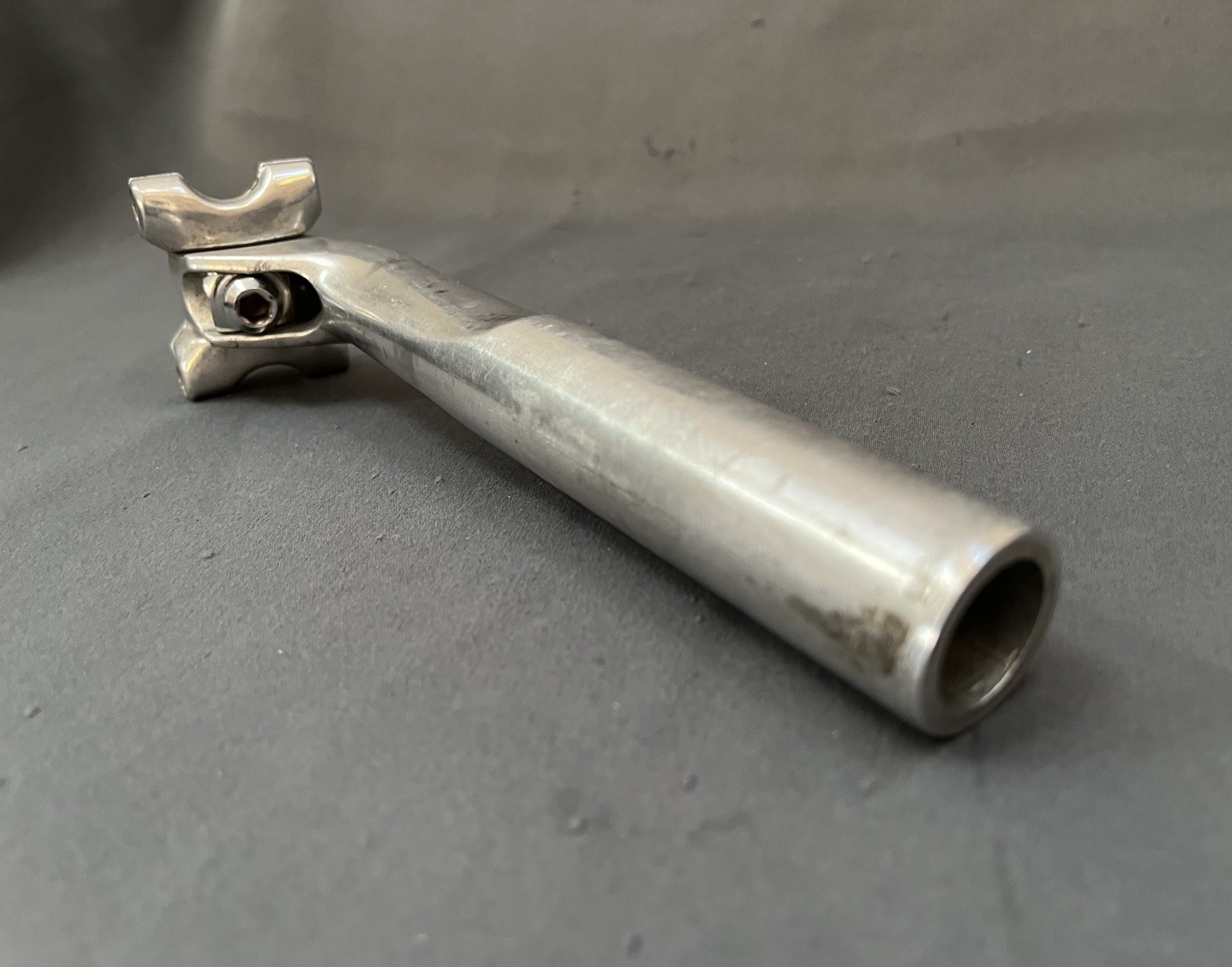 Shimano 600 Ultegra SP-6400 Aero Seatpost 27.2 x 200mm 25mm Setback Single-Bolt