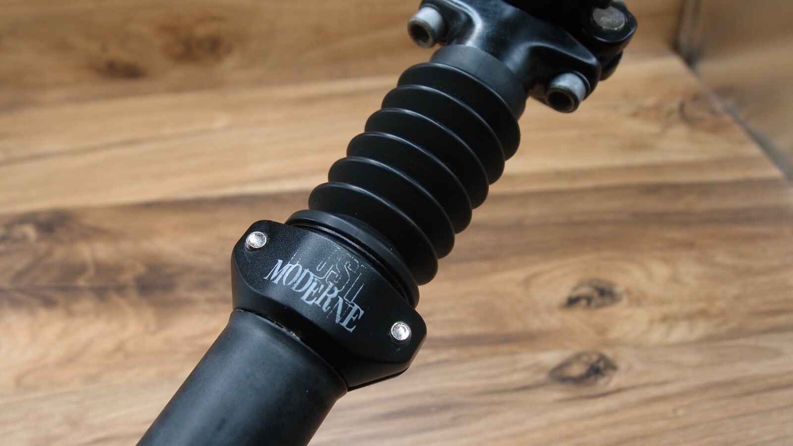 1990’s MTB suspension seatpost Post Moderne 27.2 mm