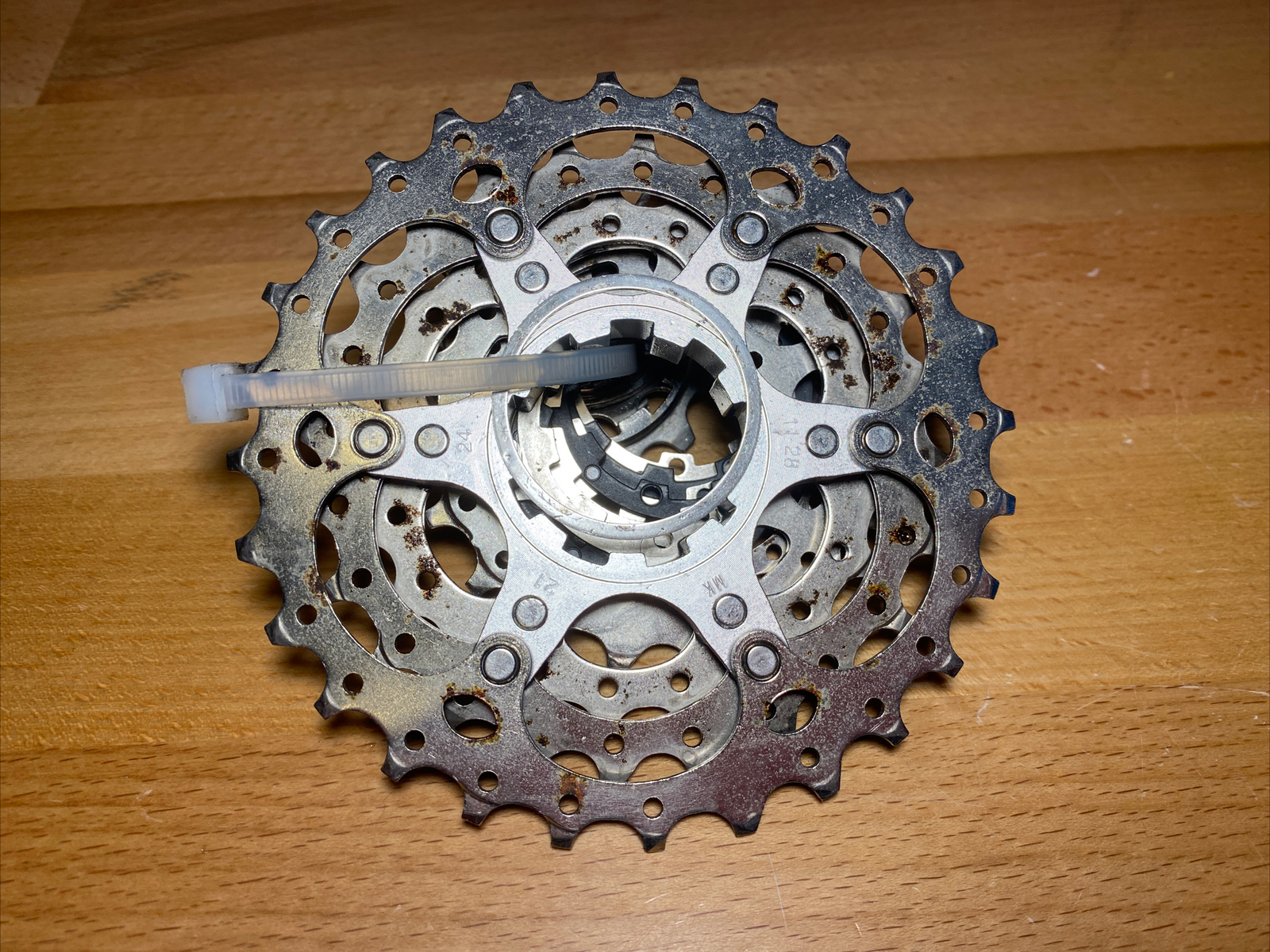 Shimano 105 CS-5700 10 Speed 11-28T Cassette, Ultegra CN-6701 Chain