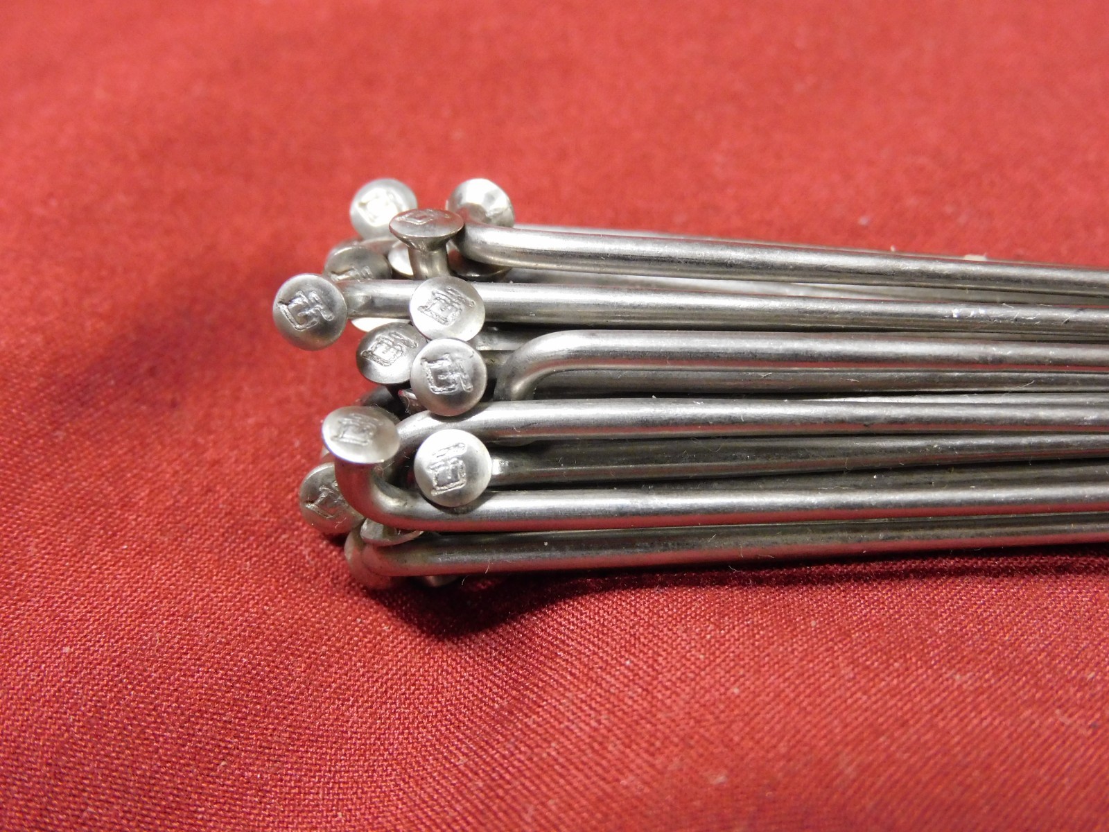 Swiss DT Competition 32 x 299 mm 2.0/1.6 mm Double Butted Stainless Steel Spokes