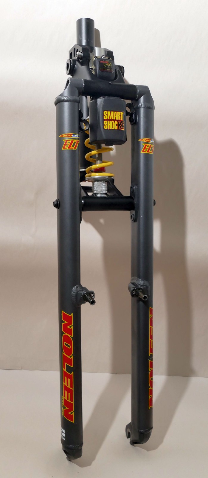 Noleen Crosslink Suspension Forks w/Smart Shock Easton 1 1/8″ Steerer 26″ Wheel