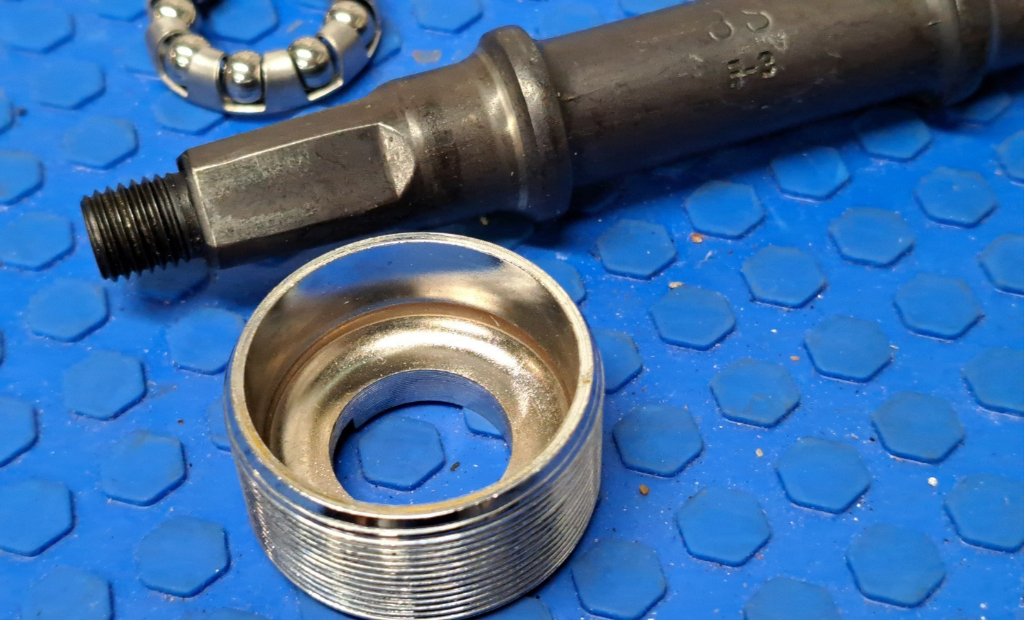 Vintage Tange Japan Square Taper Bottom Bracket – 68mm | 124mm | B1.37×24 | 3S