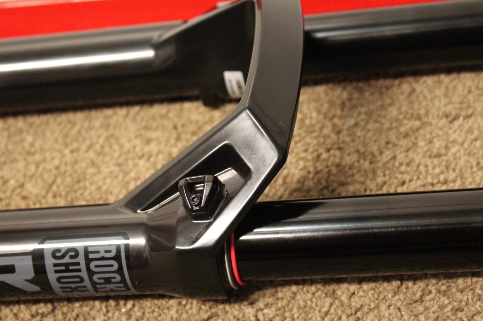 NEW RockShox BoXXer Suspension Fork 29″ 200mm 20x110mm DH Downhill Straight MTB
