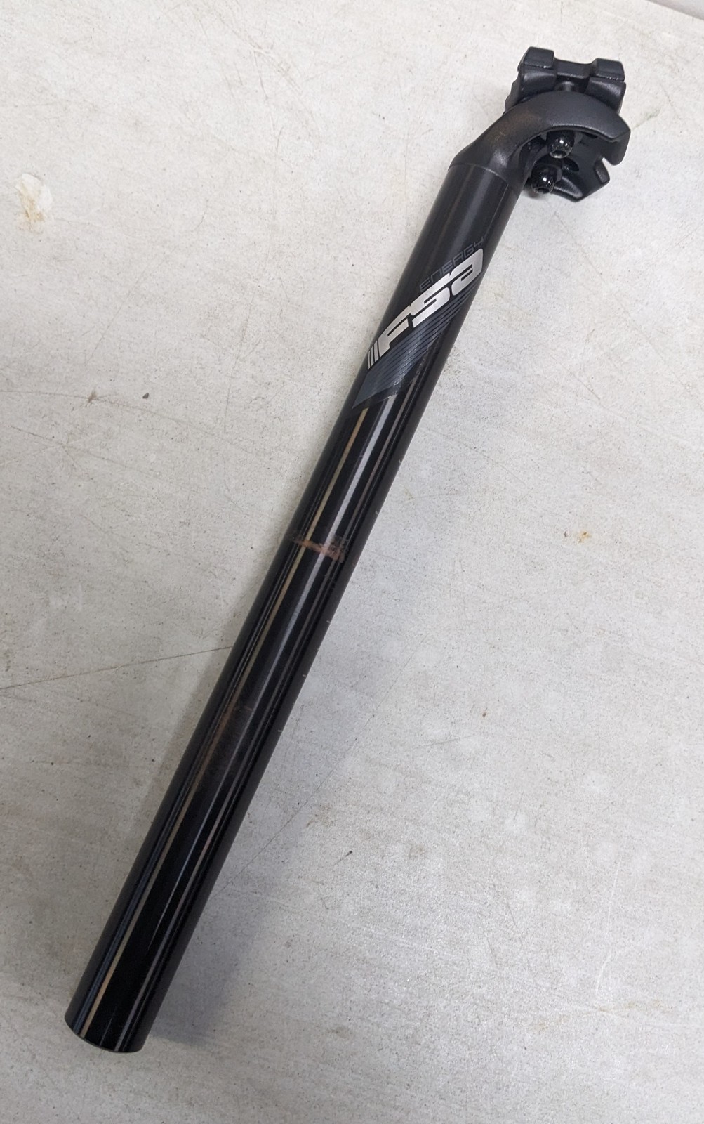 FSA Energy Seatpost – 27.2mm x 350mm – Black w/Gray Graphics