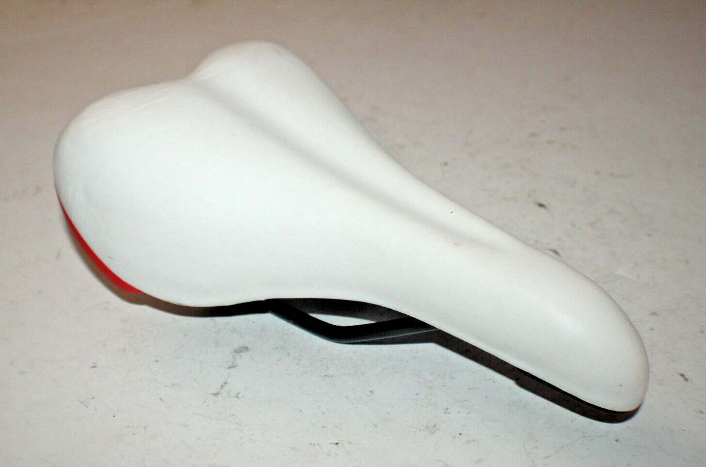 Comfort Hybrid Bike Saddle 250/140mm White Cruiser Touring Road Fast USA Shipper