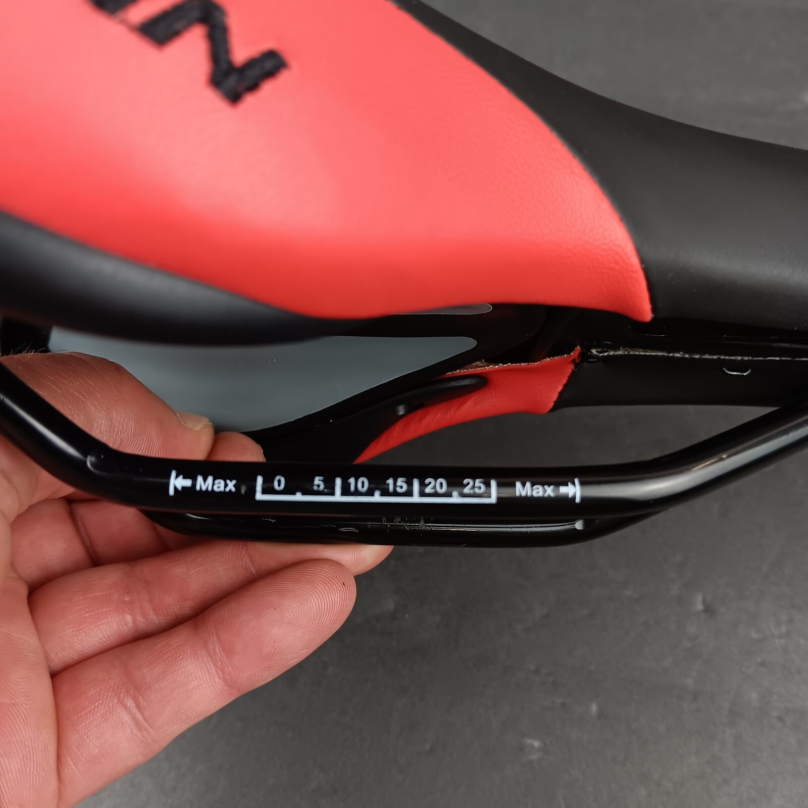 Schwinn Bicycle Seat Black & Red Saddle 10 1/4″ × 6 1/4″ Inches