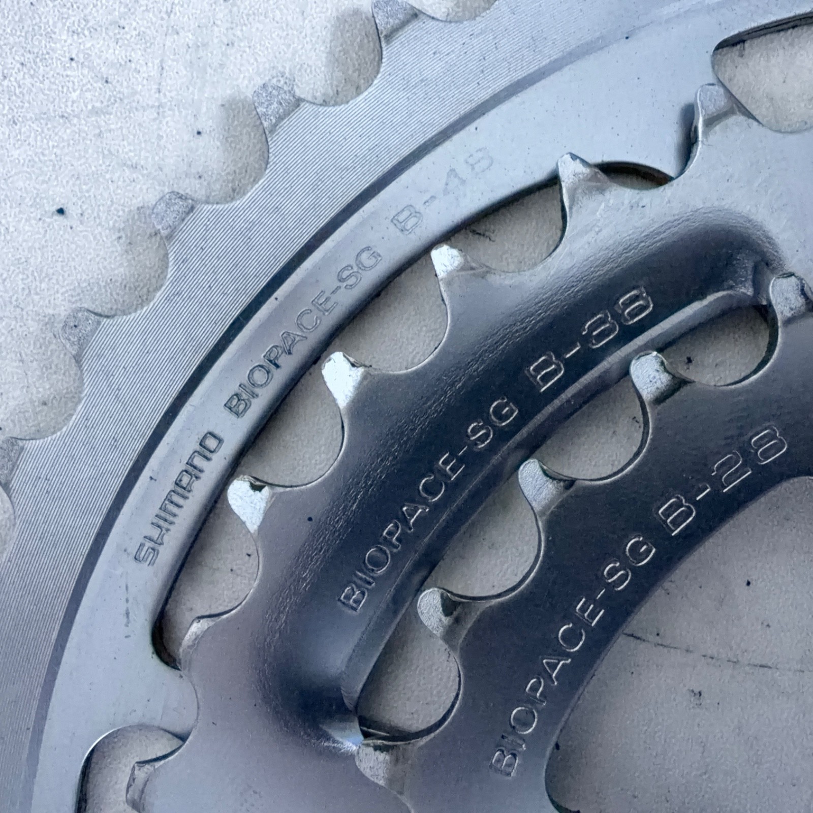 Shimano Biopace Steel Triple Chainring Set 48/38/28 Suberglide-B 110/74 BCD