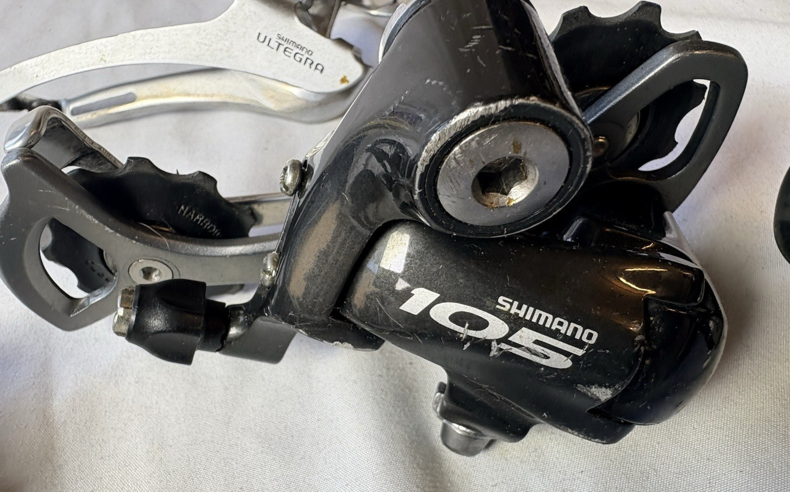 Shimano 105 STI Shifters + Rear Derailleur + Shimano Ultegra Front Derail (16bb)