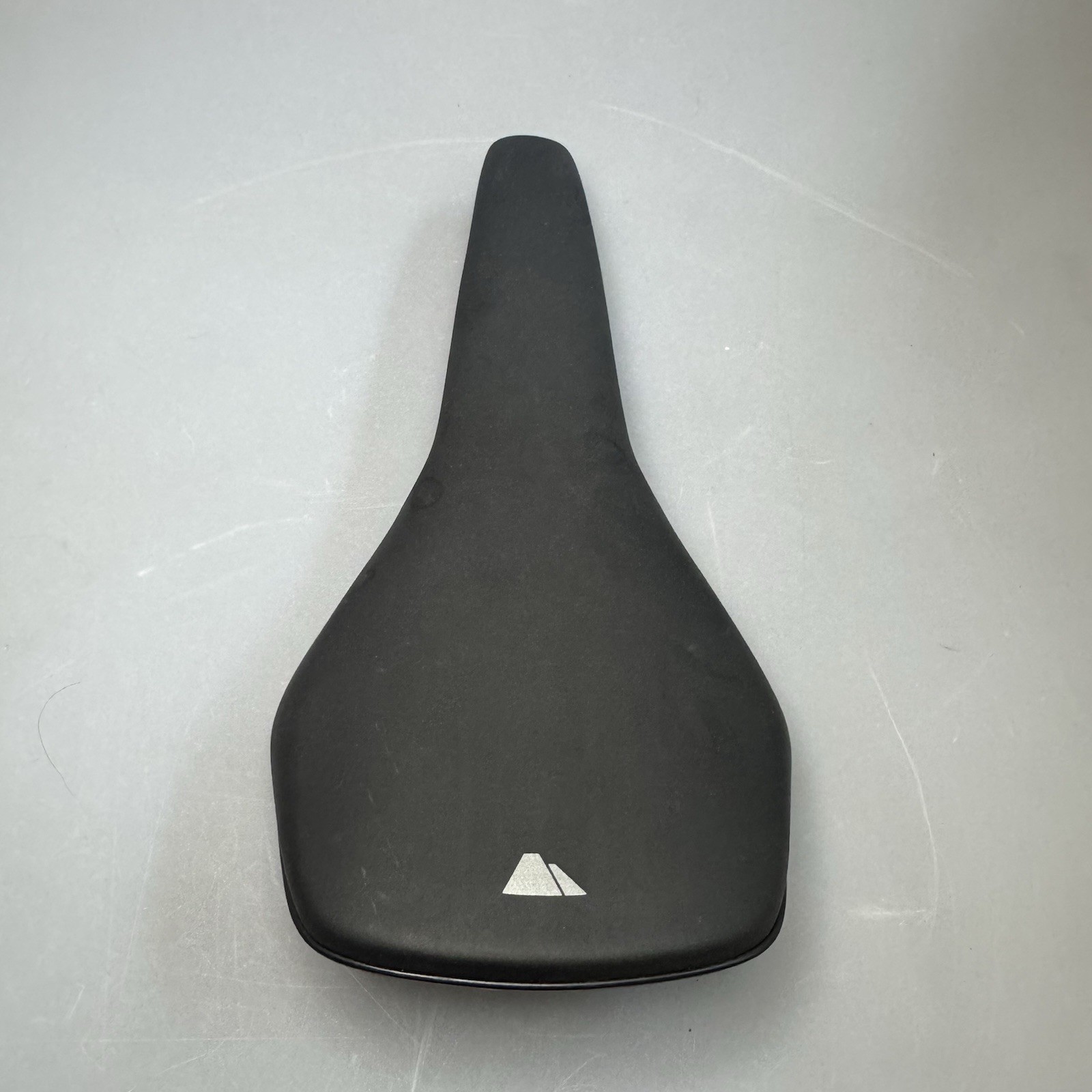 Canyon Sport Bike Black Saddle EP1249 (139mm Wide x 279mm Long)