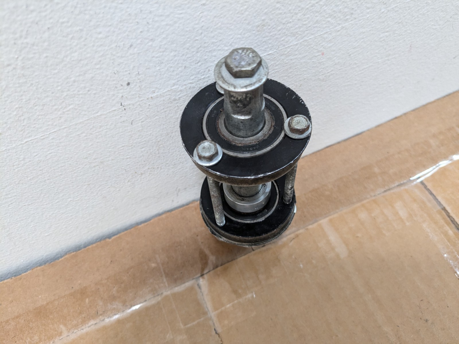 Bullseye BallBracket bottom bracket black Original 1980s vintage BMX