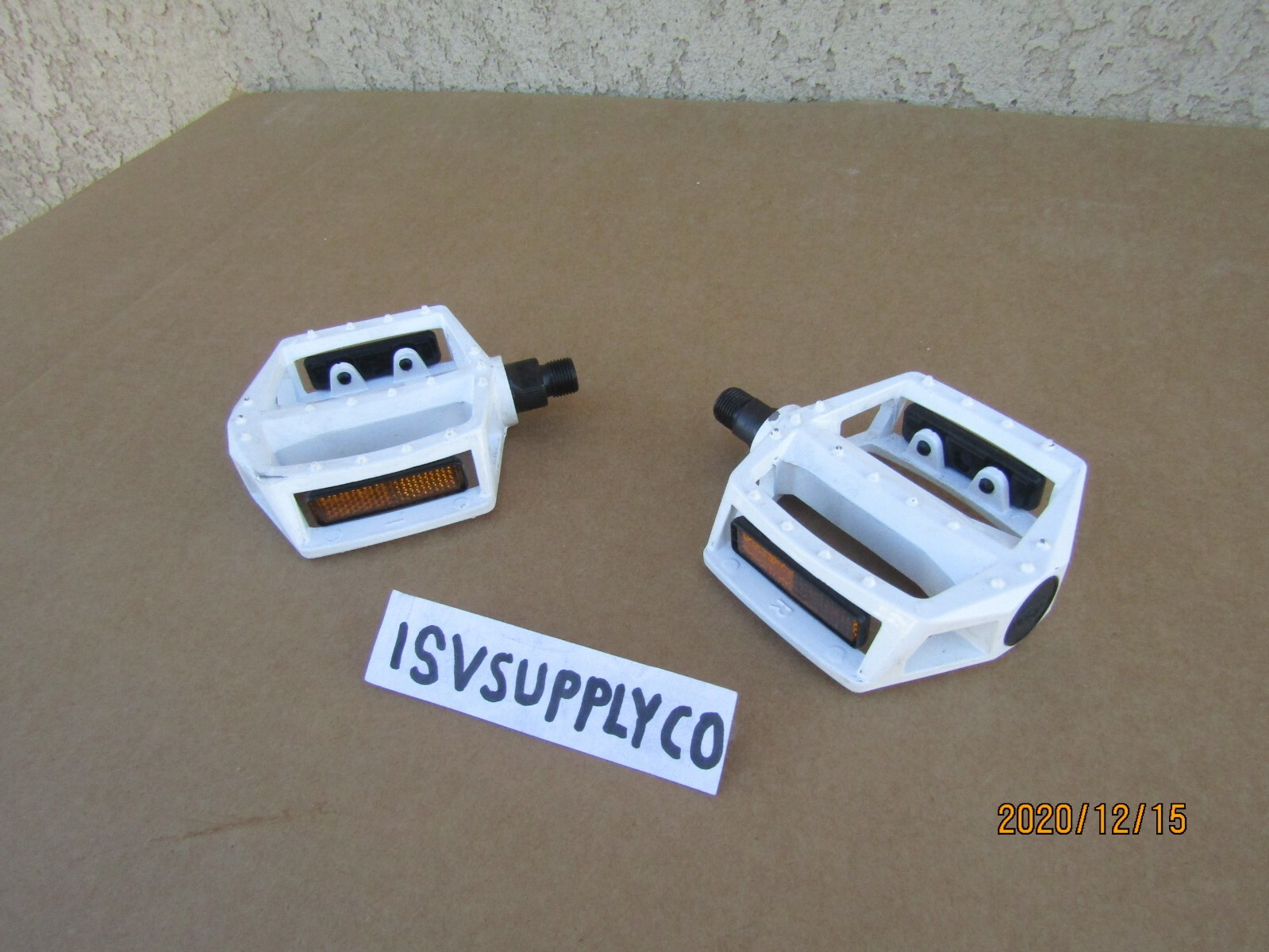NEW BICYCLE 9/16» WHITE ALUMINUM PEDALS FOR 3 PC. CRANK BIKES: BMX, MTB, ROAD