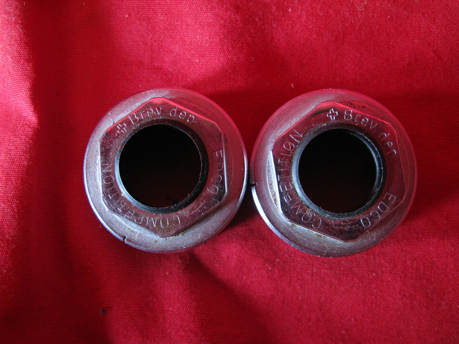 EDCO threadless Bottom Bracket