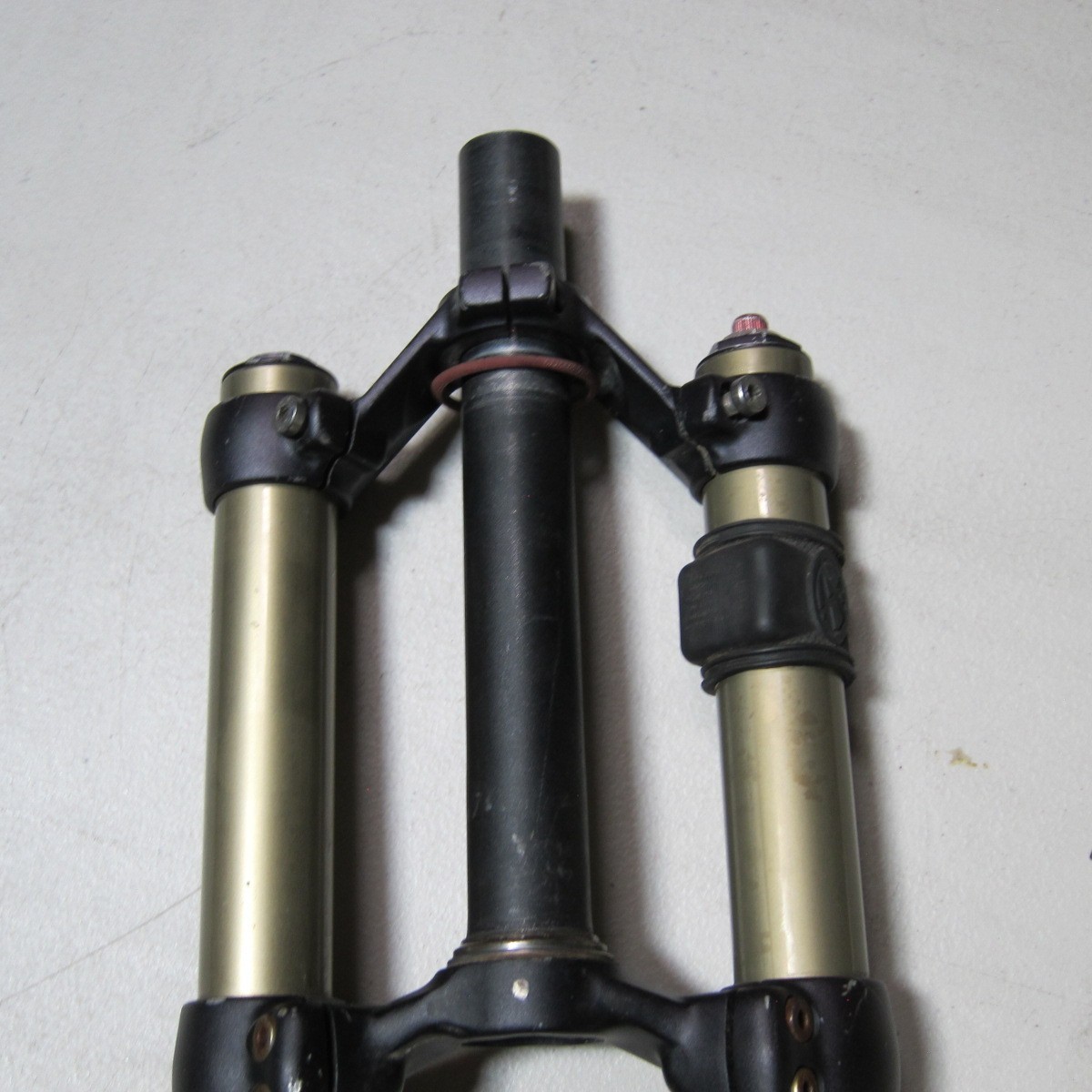 Manitou Sherman 170mm Travel 26″ Downhill DH Fork 2003 (FOR PARTS)