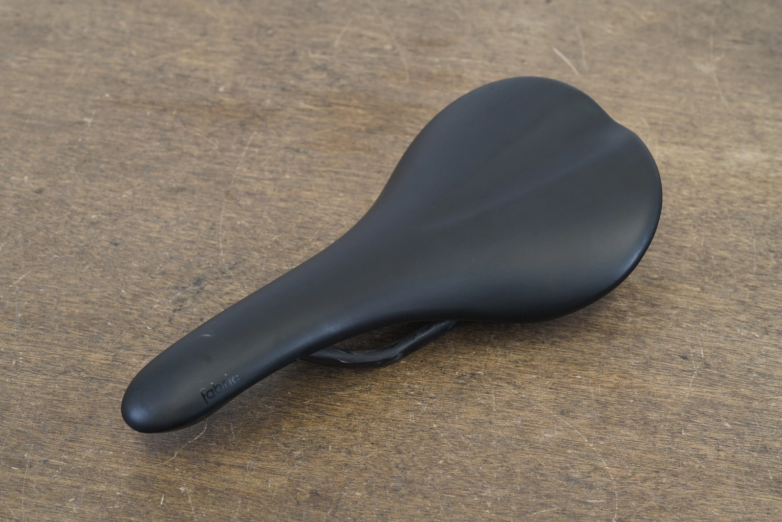 142mm (Shallow) Fabric Scoop Pro Carbon Rail Road Saddle 202g