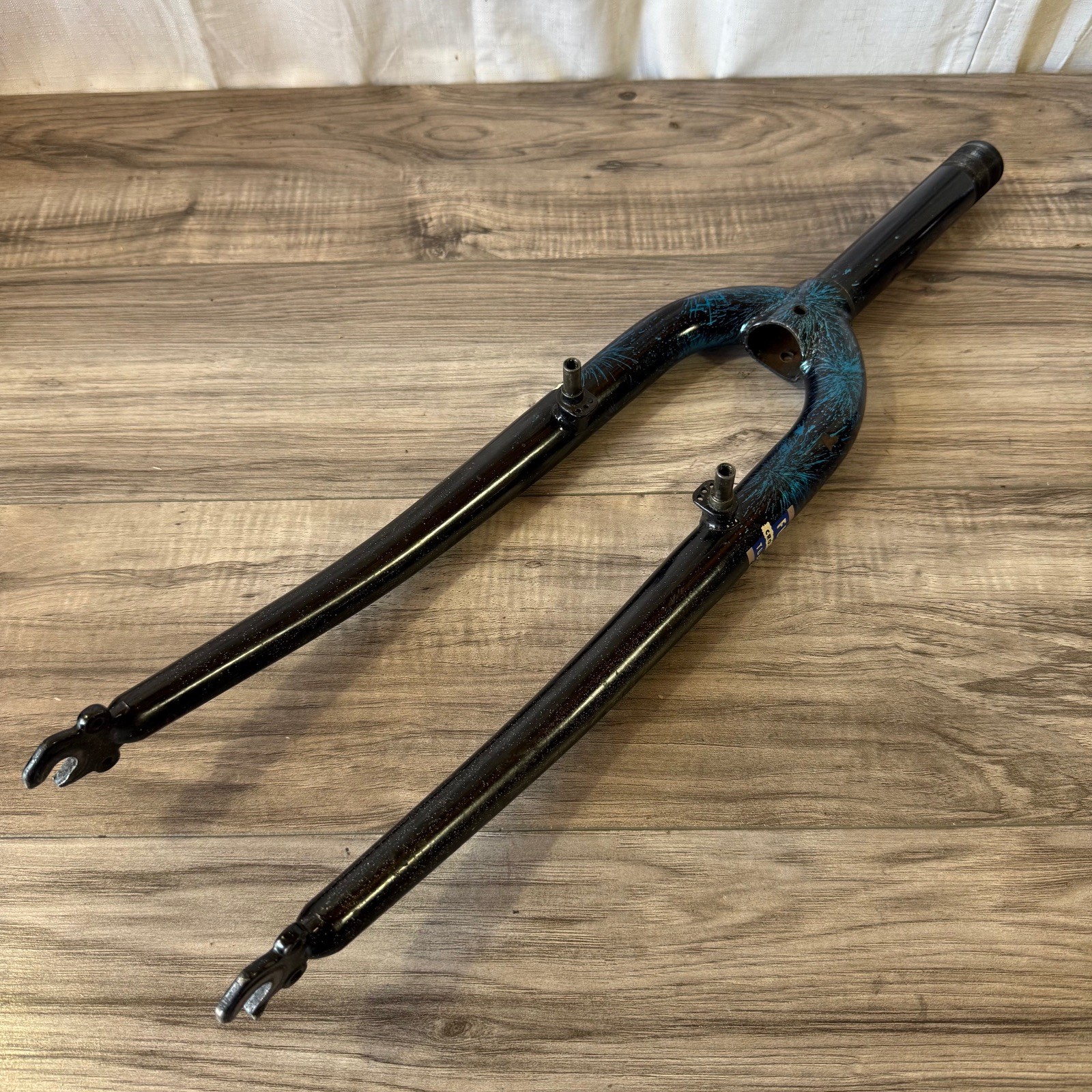 Vintage 90s  1 1/8 Threaded MTB Fork 26 150mm 395 Axle-Crown Back Blue Sparkle