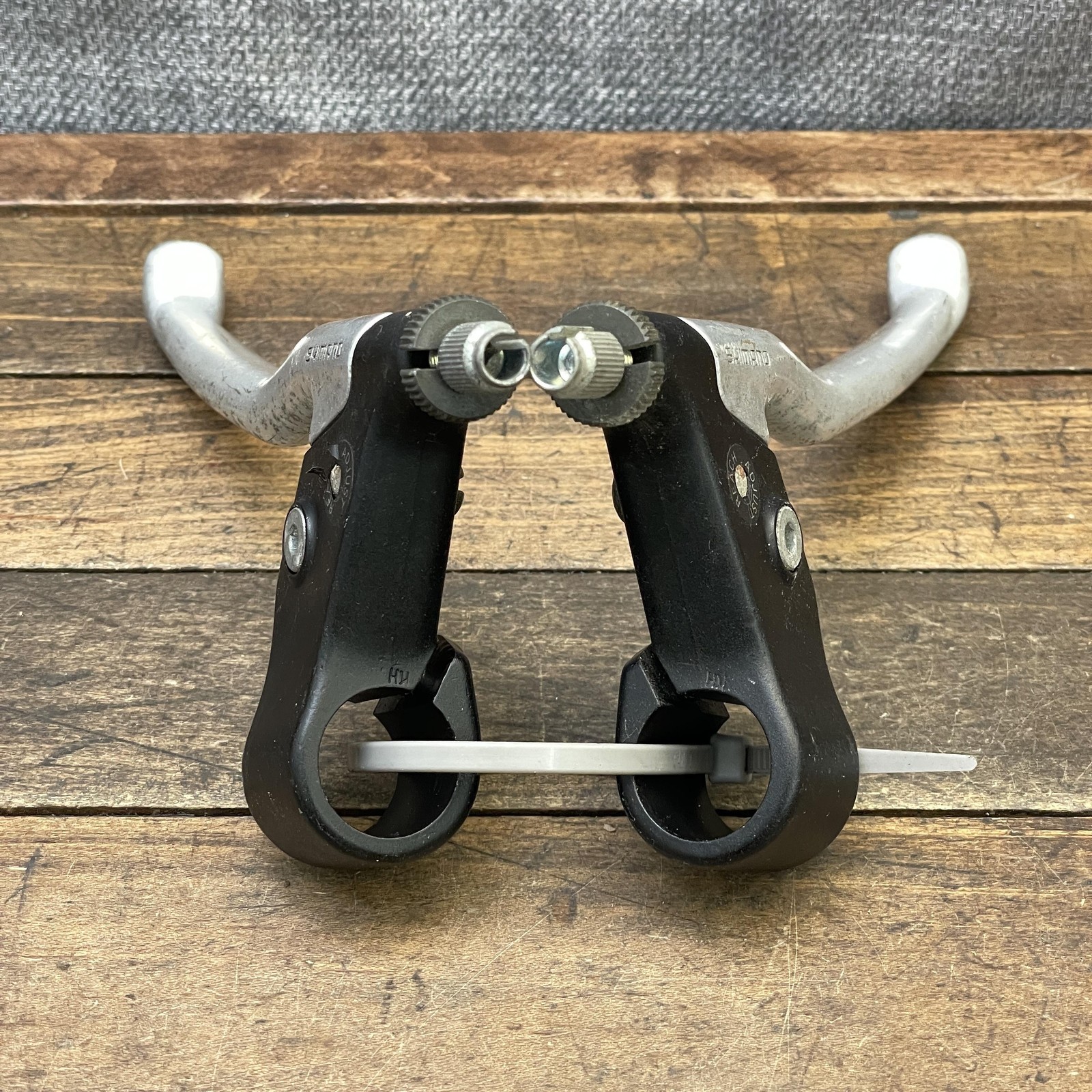 Vintage Shimano Deore BL-MT60 Brake Levers Pair 4-Finger 80s MTB Japan Black