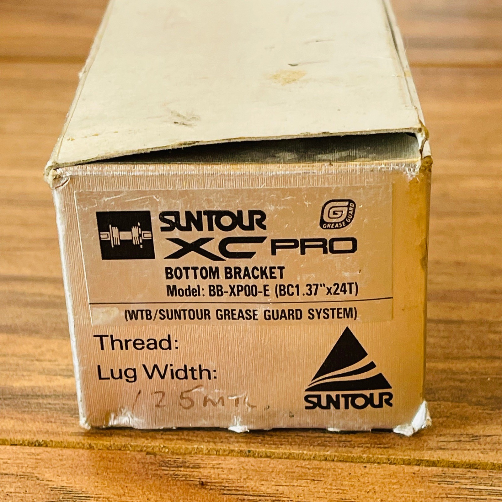NOS Vintage Suntour XC Pro WTB Grease Guard Square Taper Bottom Bracket 125mm