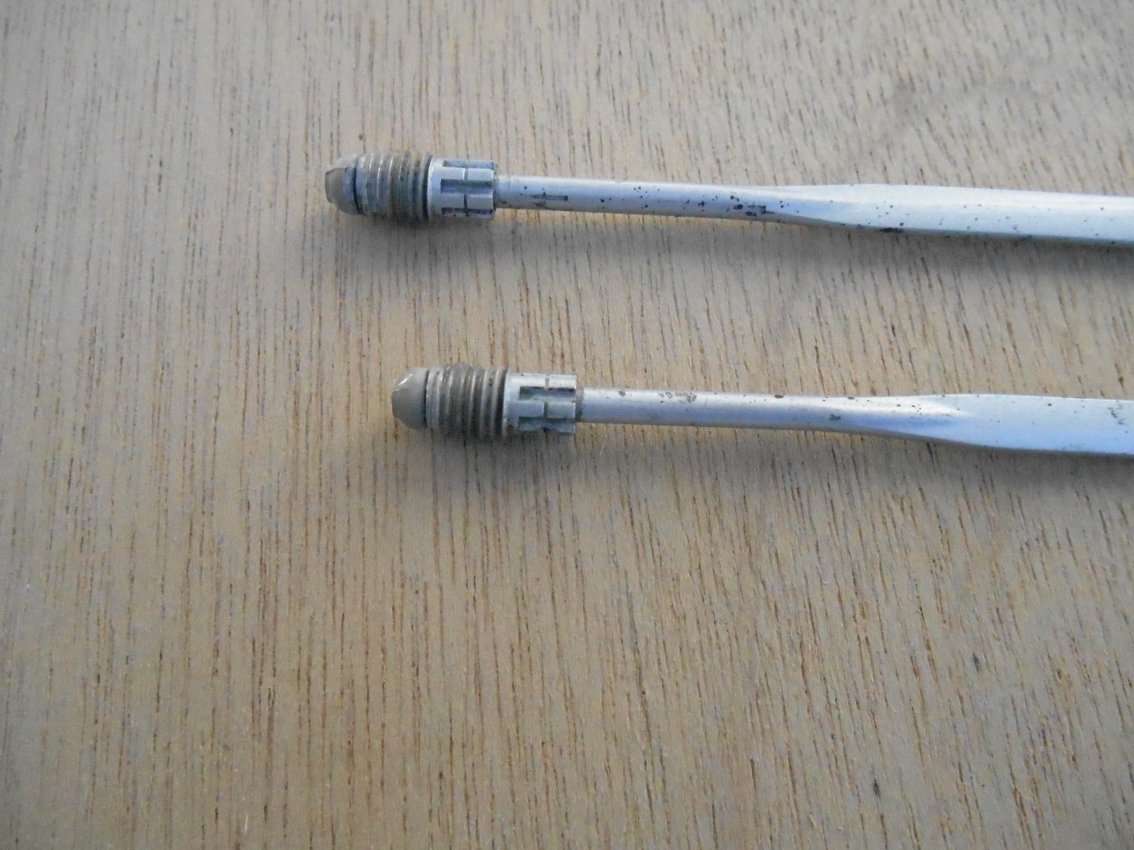 Pair of Mavic Ksyrium Rear Wheel Drive Side Spokes 279mm