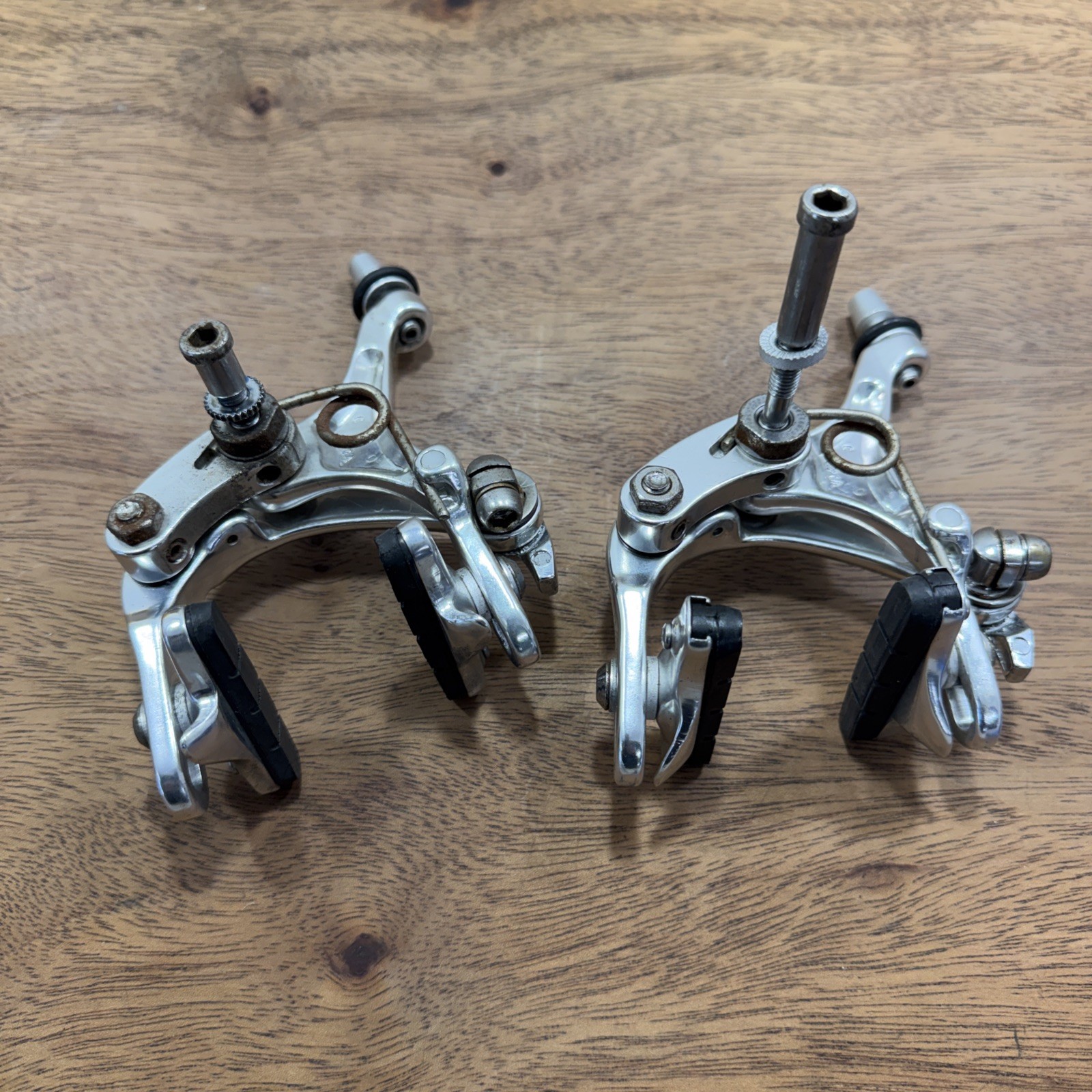 TEKTRO 521A Dual Pivot Road Bike Brake Caliper Set Silver