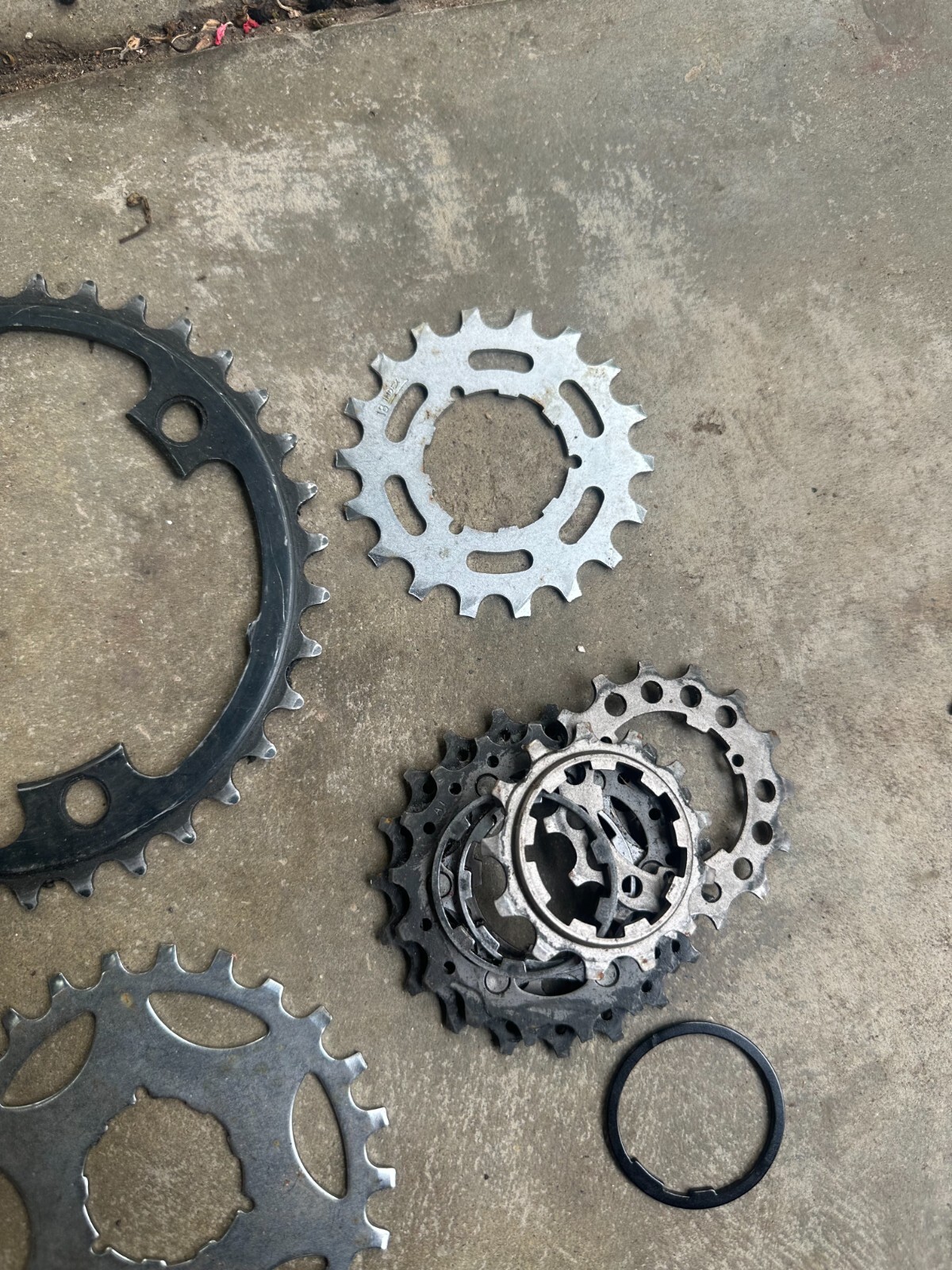 Misc lot of Bike Chainrings Cranksets