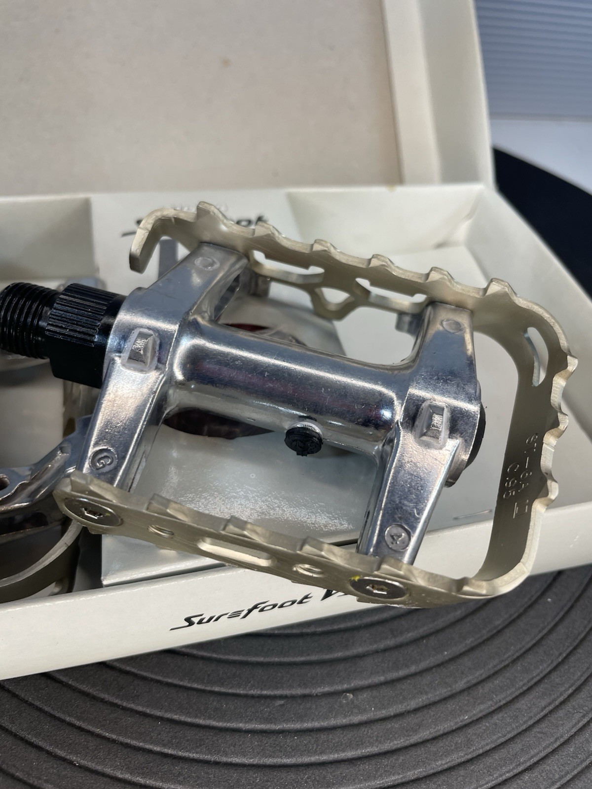 GREASE GUARD Vintage NOS Tioga Surefoot VI ATB MTB Pedals NEW 9/16″ Klunker BMX