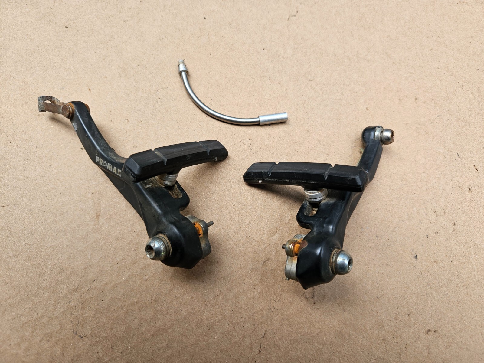 (1 Set) Vintage 90s ProMax Mountain Hybrid Bike V-Brakes Black