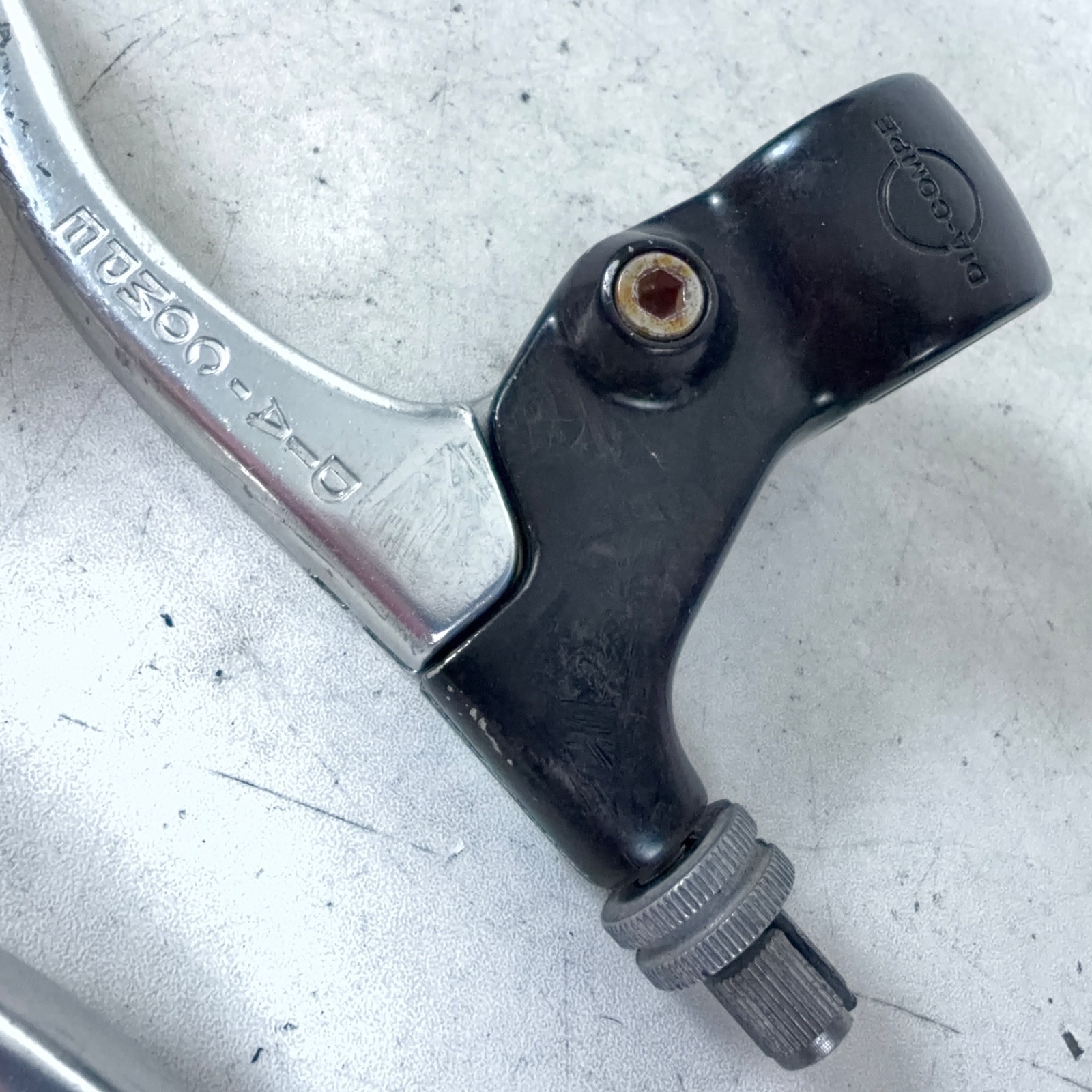 Vintage 1984 Dia-Compe 4 finger Metal Brake Lever Set L/R Made in Japan Ø22.2