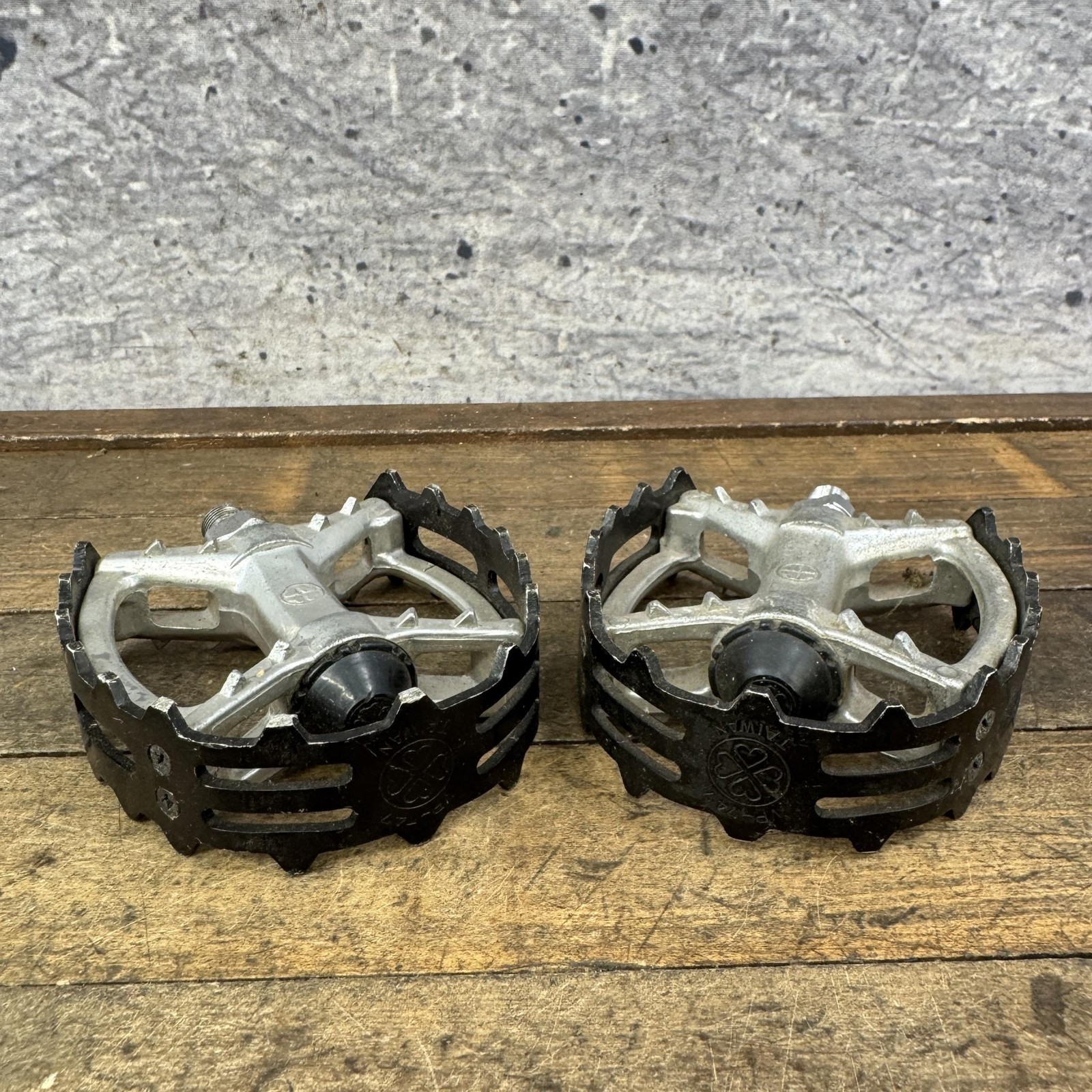 Vintage VP-747 BMX Bear Trap Bike Pedals 1/2 In VP Black OPC 1PC Old School