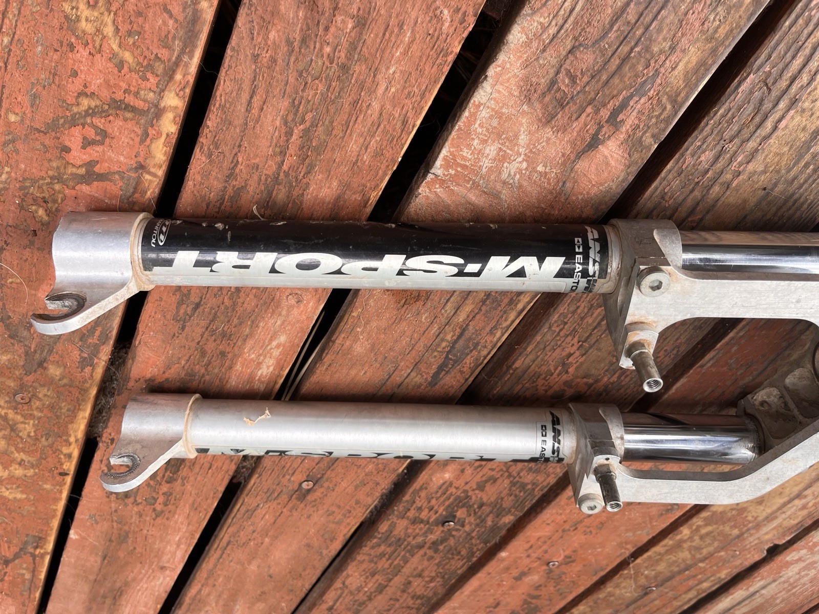 Vintage Manitou M-Sport 26” Fork, 1” Threaded, Rim only