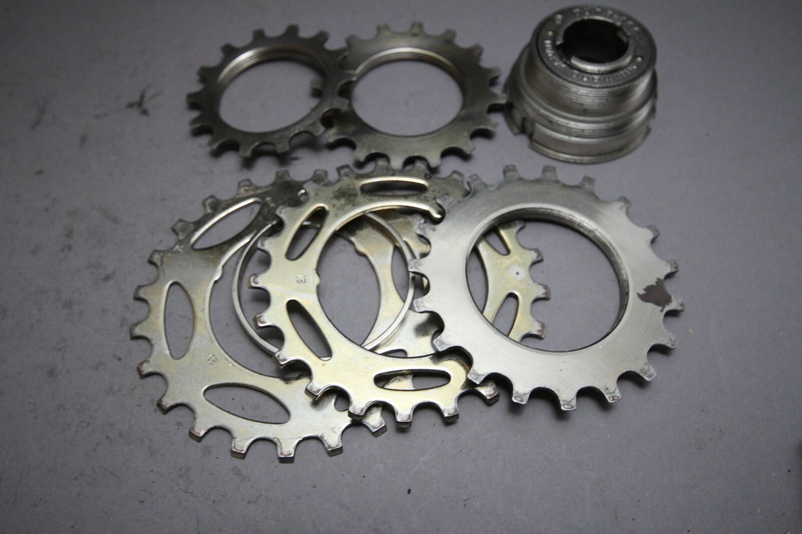 Shimano Dura Ace MF-7200 Freewheel / 5S / 14-23 / 375g / ISO Bolt On