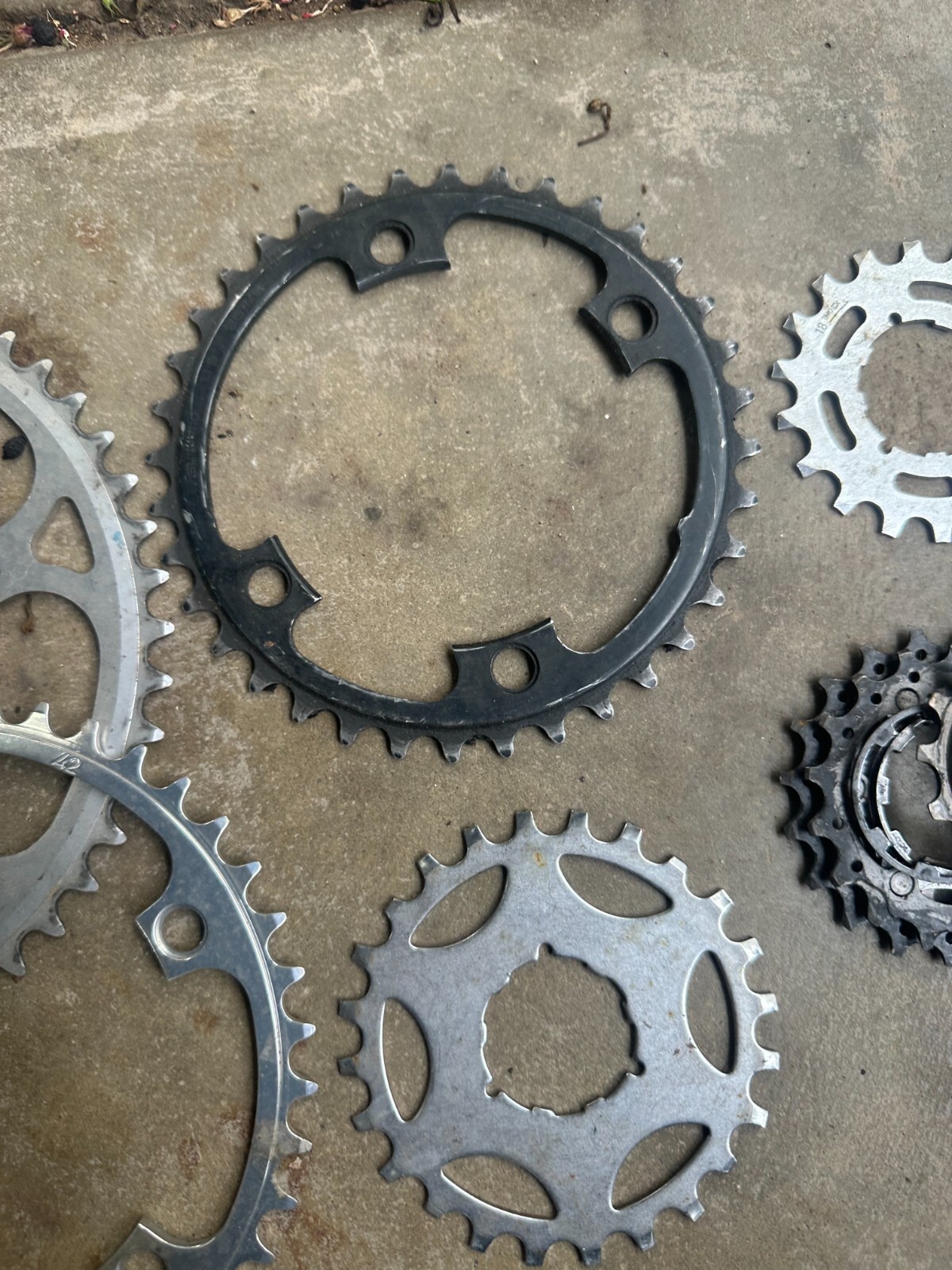 Misc lot of Bike Chainrings Cranksets