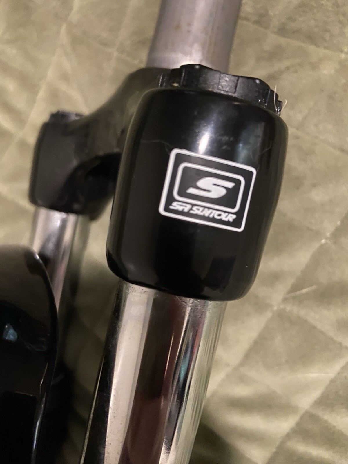SR Suntour M3010 700c Suspension Black CE180120