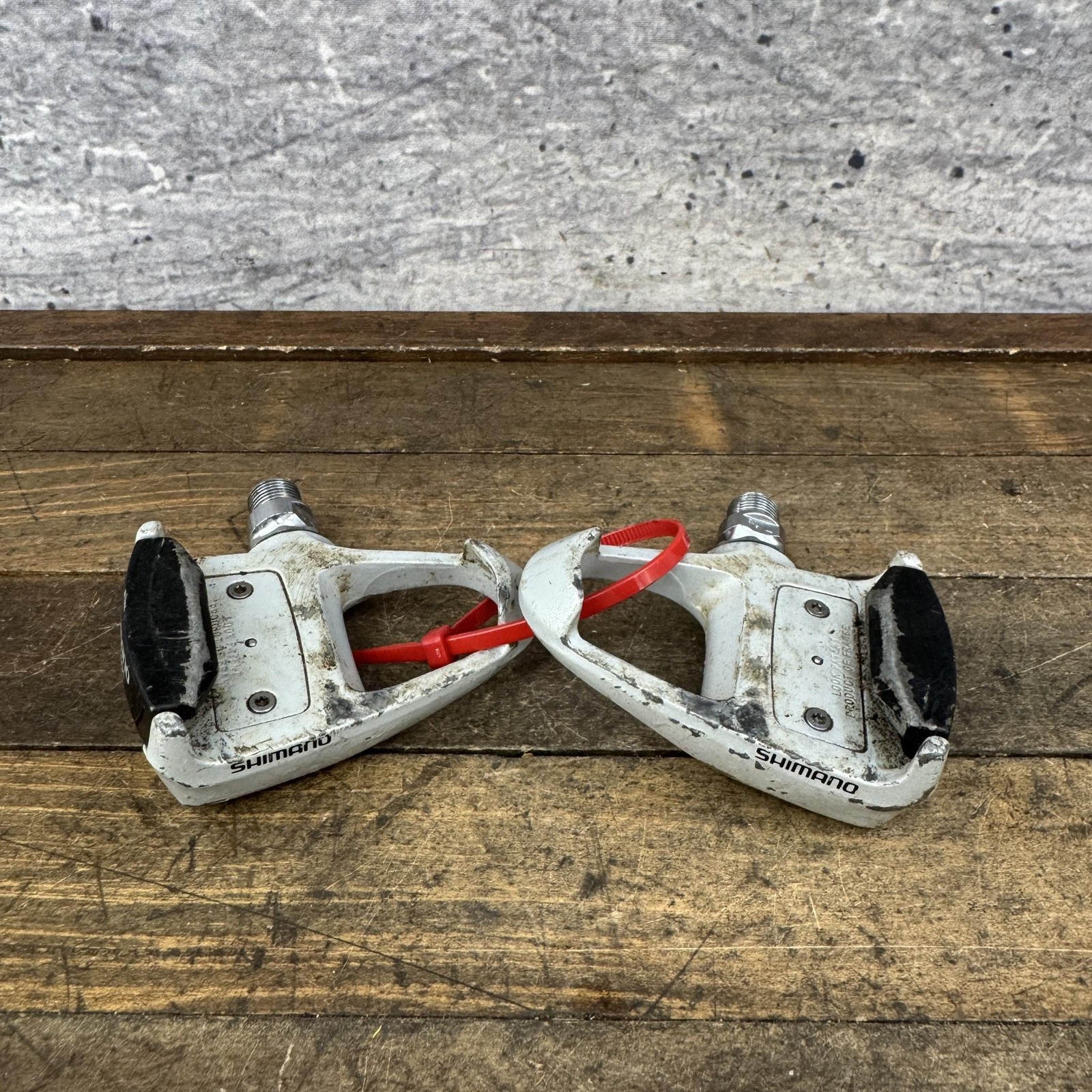 Vintage Shimano Dura-Ace PD-7401 Clipless Road Pedals 9/16 White Pair LOOK