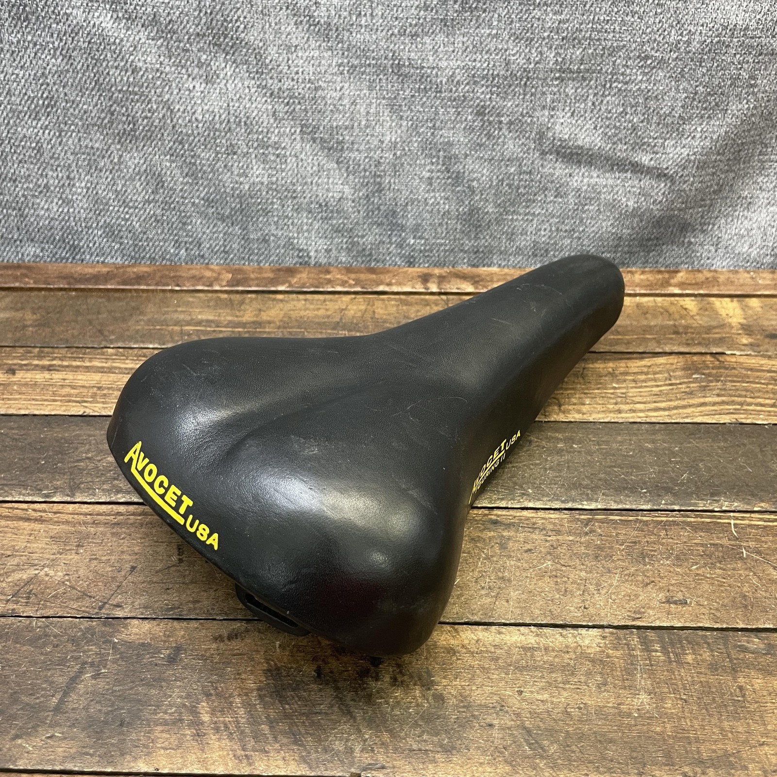 Vintage Avocet Touring II Seat Saddle Black USA Road Touring Bike Comfort 589g