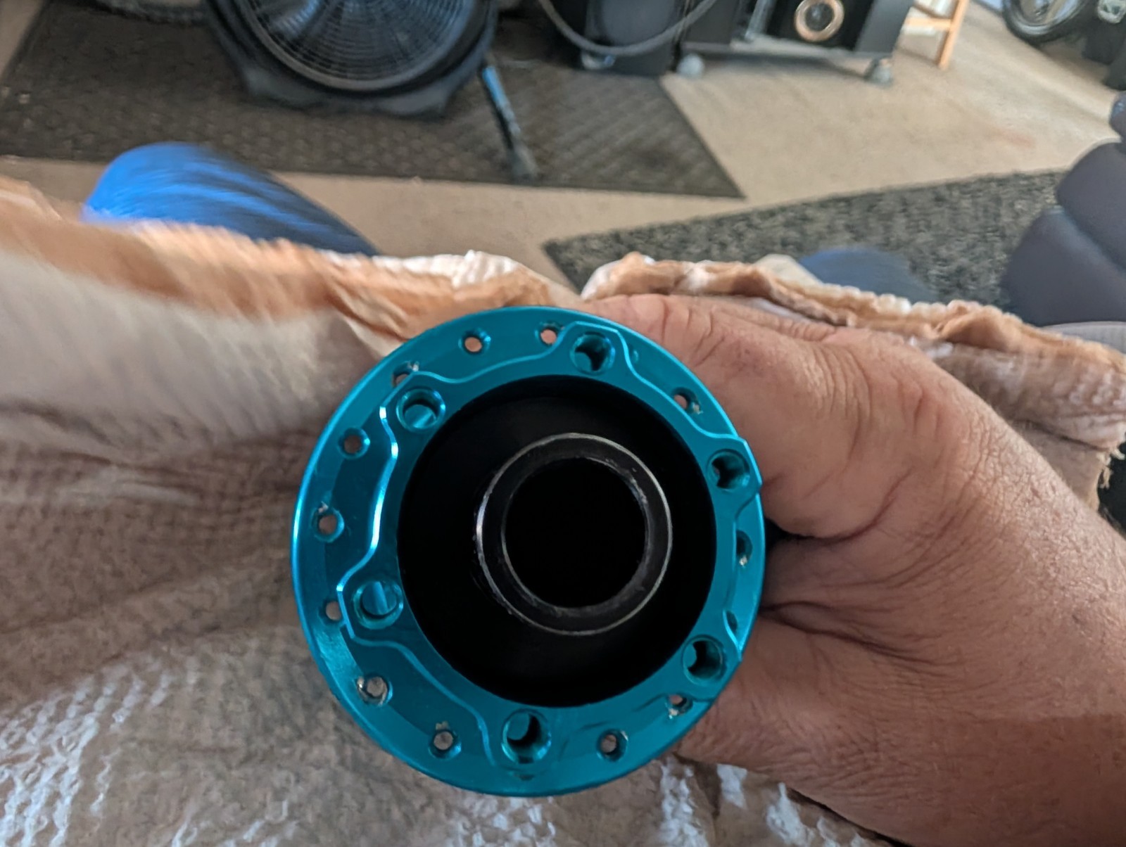 Onyx Racing Front Fat Hub 15 X 135, 32H, 6 Bolt, TA Turquoise