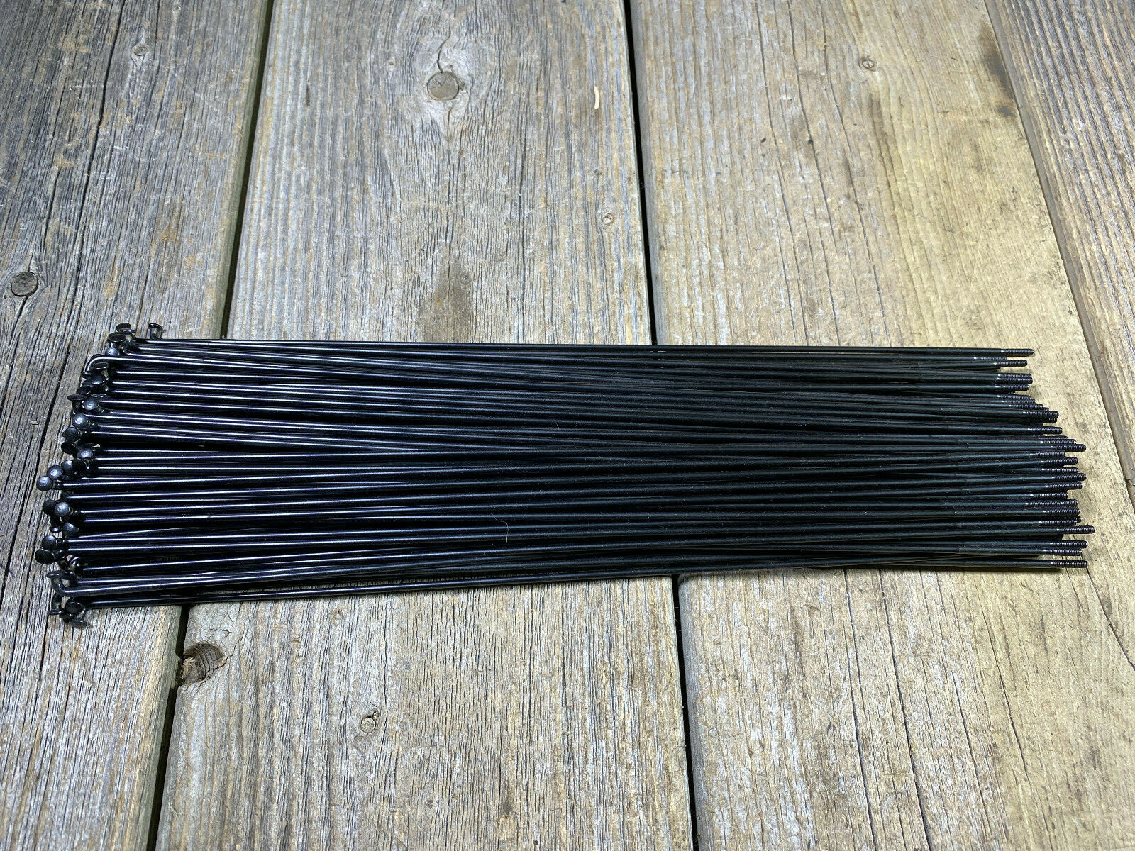 DOUBLE BUTTED 2.3/2.0 282MM BLACK SPOKES J-BEND – BULK – QTY 100 WHEEL BUILDING